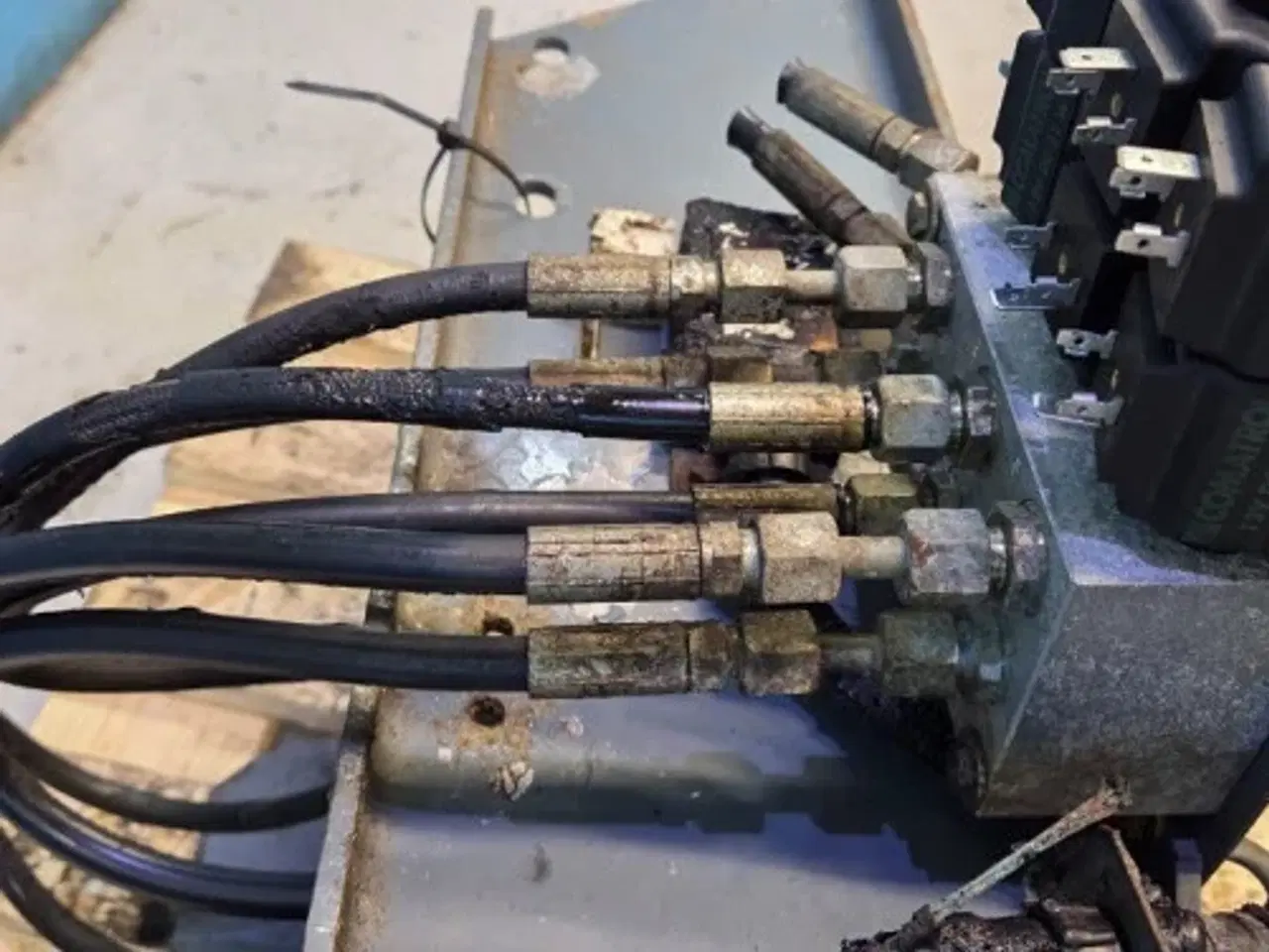 Billede 9 - Massey Ferguson 7278 Gearvælger Konsol 45140009