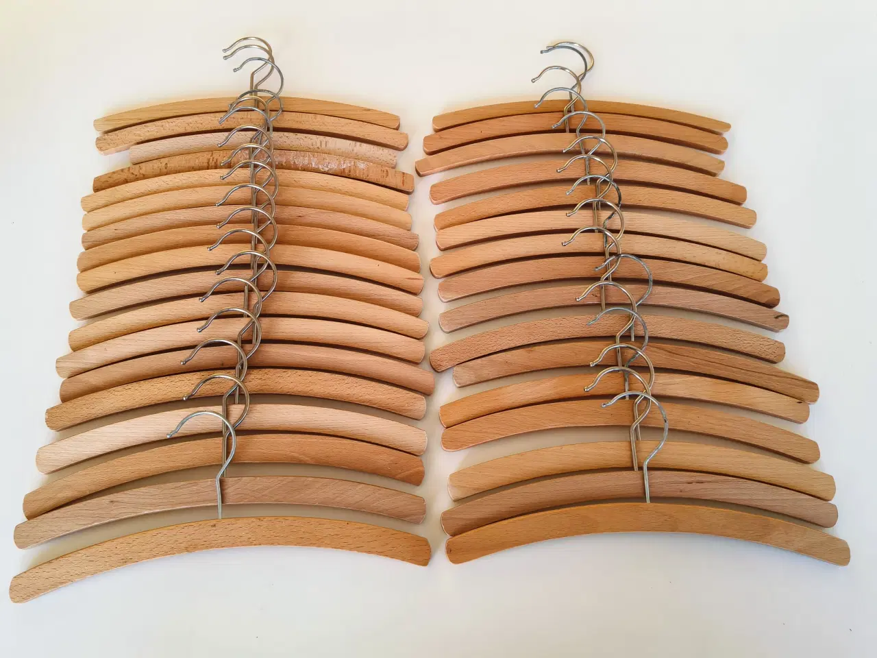 Billede 5 - Diverse pakker med bøjler til Børn