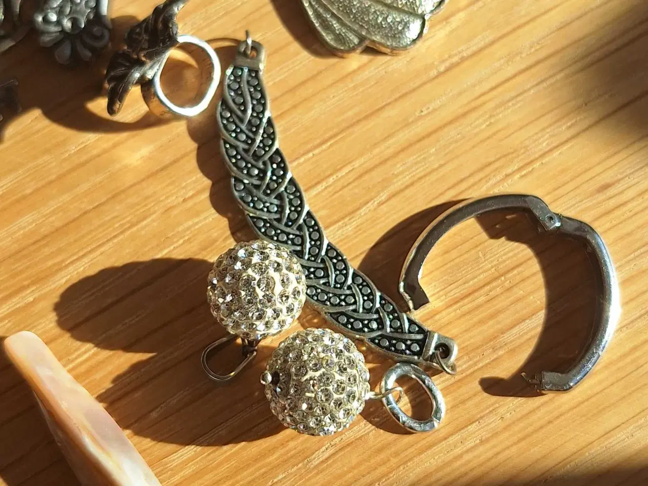 Billede 3 - Blandede smykkedele 