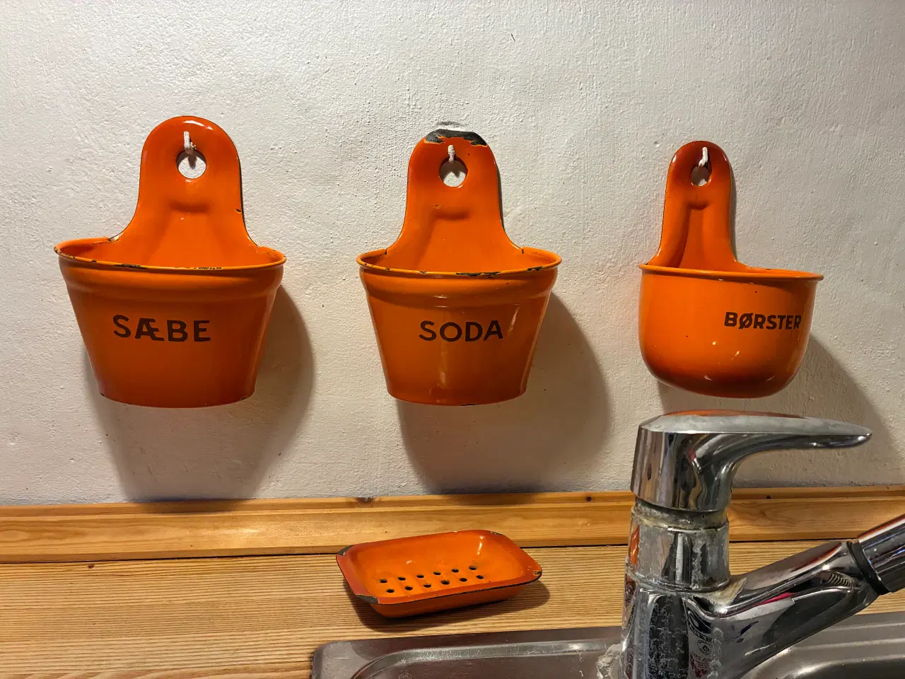 Billede 1 - Madam orange sælges samlet