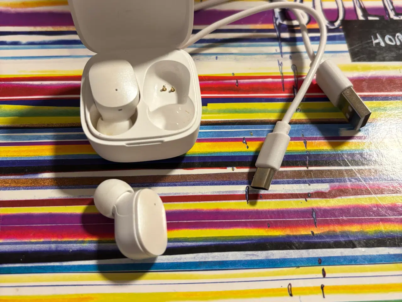 Billede 2 - Trådløse earbuds fra Brookstone (Købt i USA)