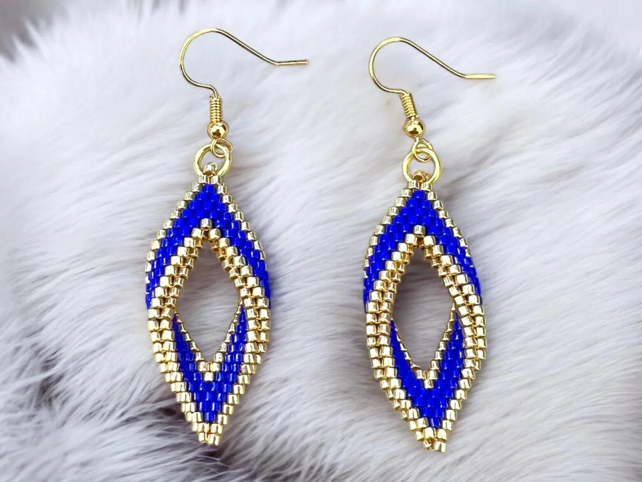 Billede 5 - Håndlavede perle øreringe