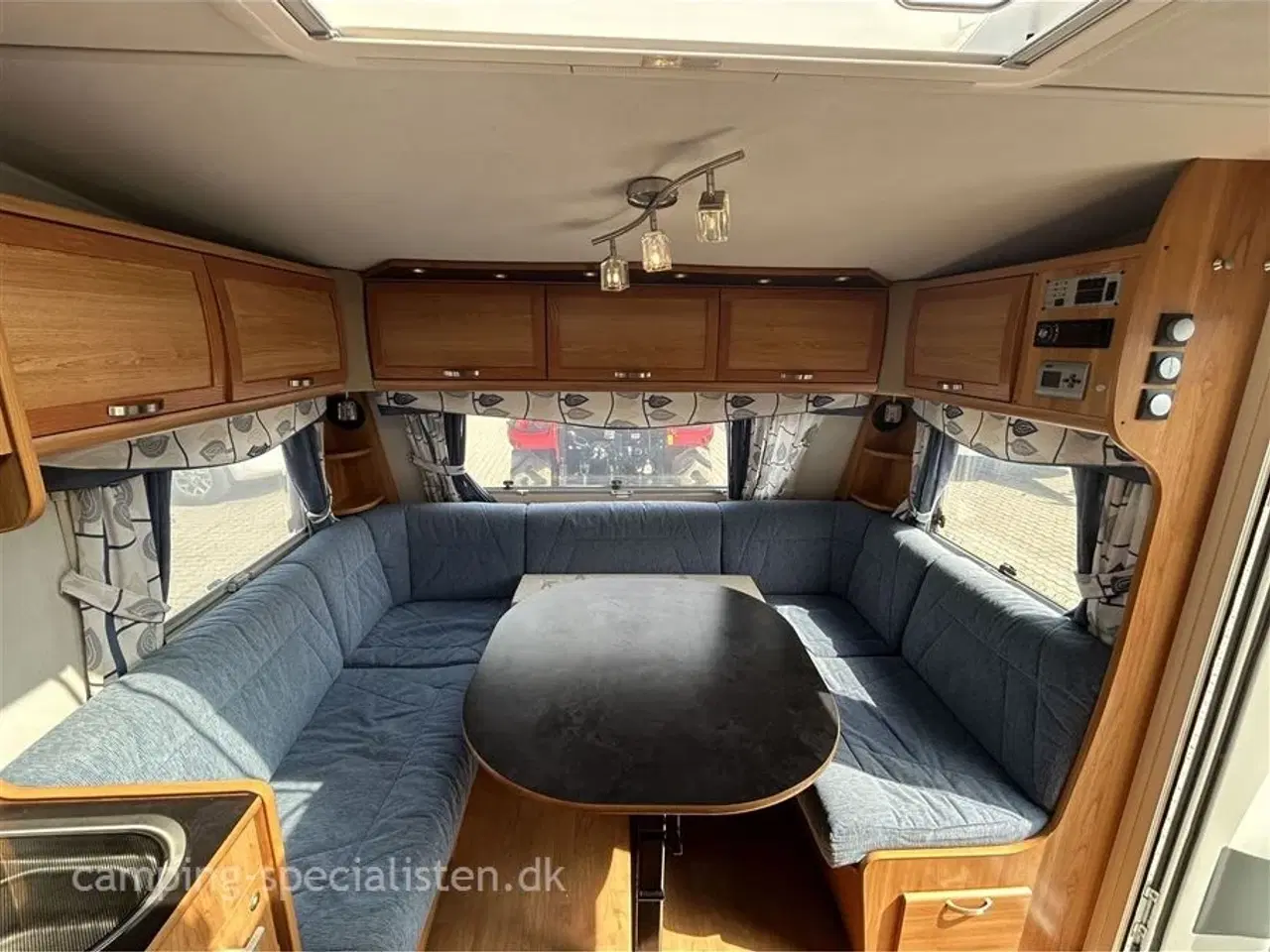 Billede 6 - 2009 - Polar CTH 520   Polar 520 CTH model 2009 kan nu ses Hos Camping-Specialisten.