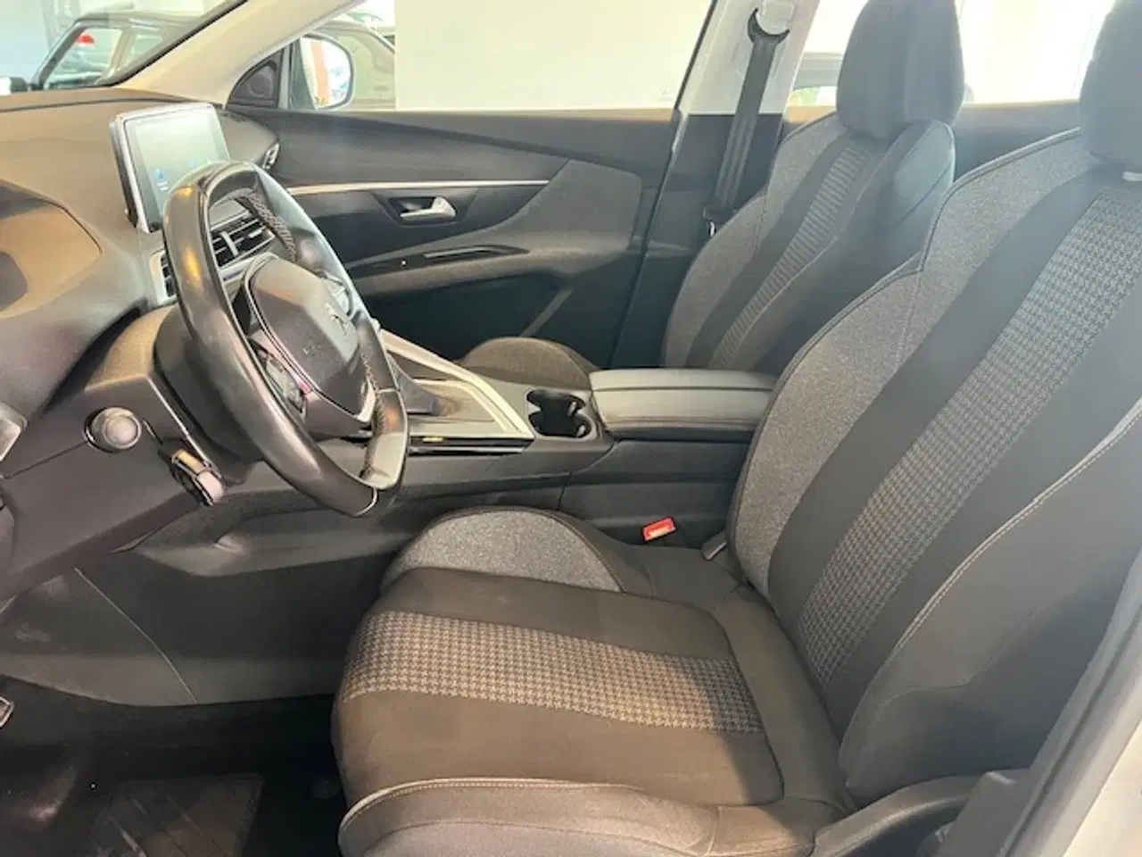 Billede 13 - Peugeot 3008 Suv 1,2i 130 Hk træk