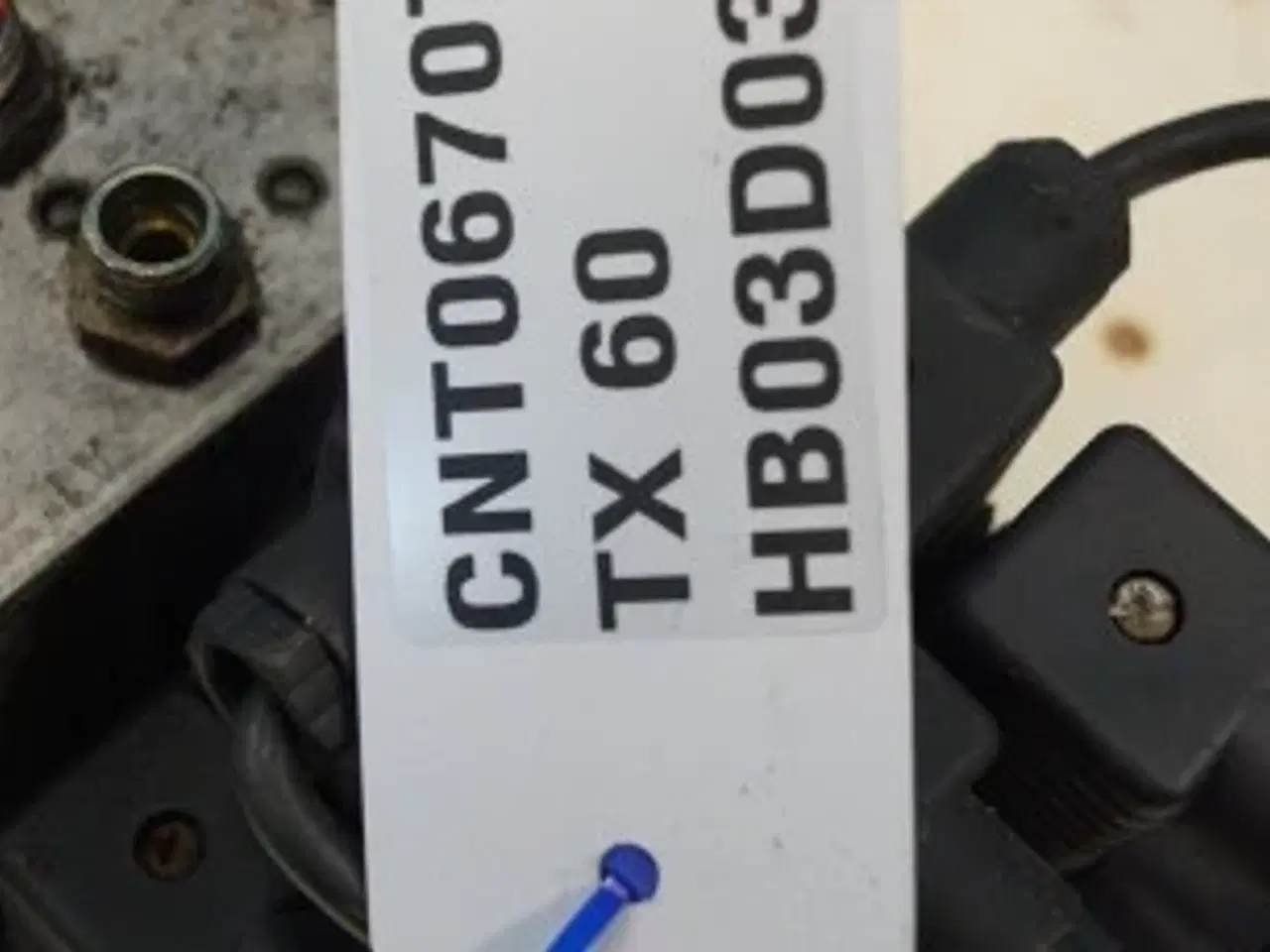 Billede 5 - New Holland FX60 Hydraulikventil 84037241