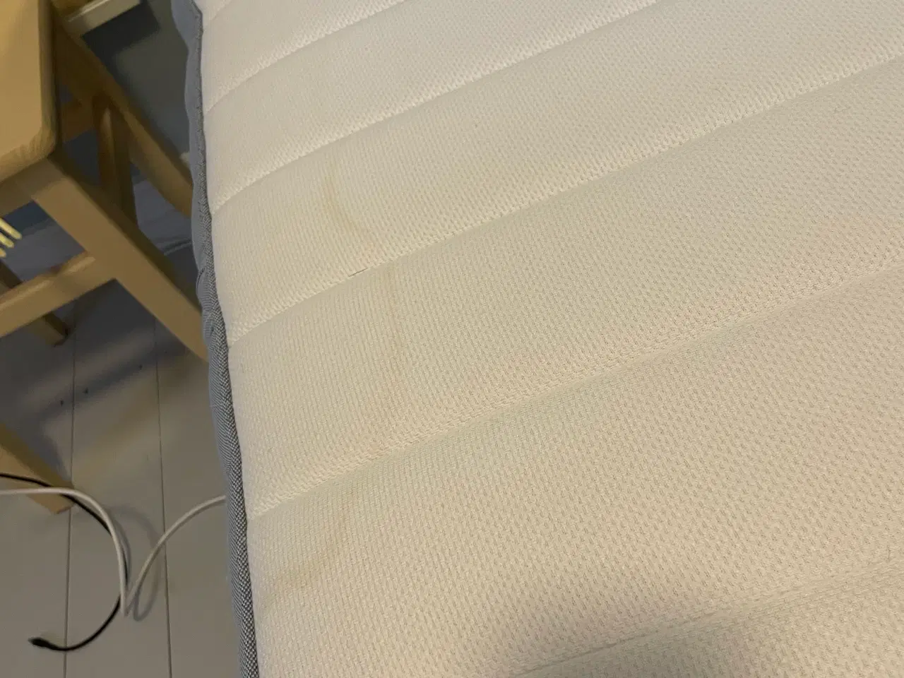 Billede 11 - Sengestel og madras IKEA