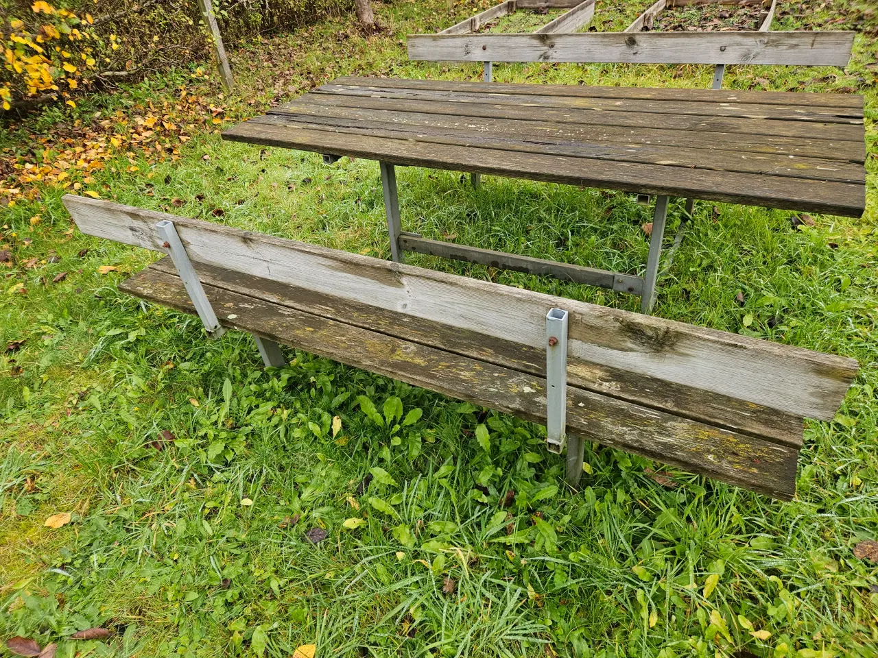 Billede 1 - Fast bord og bænke!