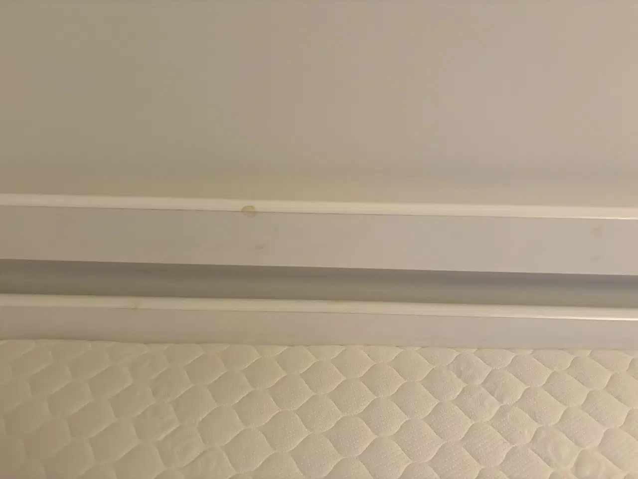 Billede 2 - Børneseng 90x200 inkl. madras