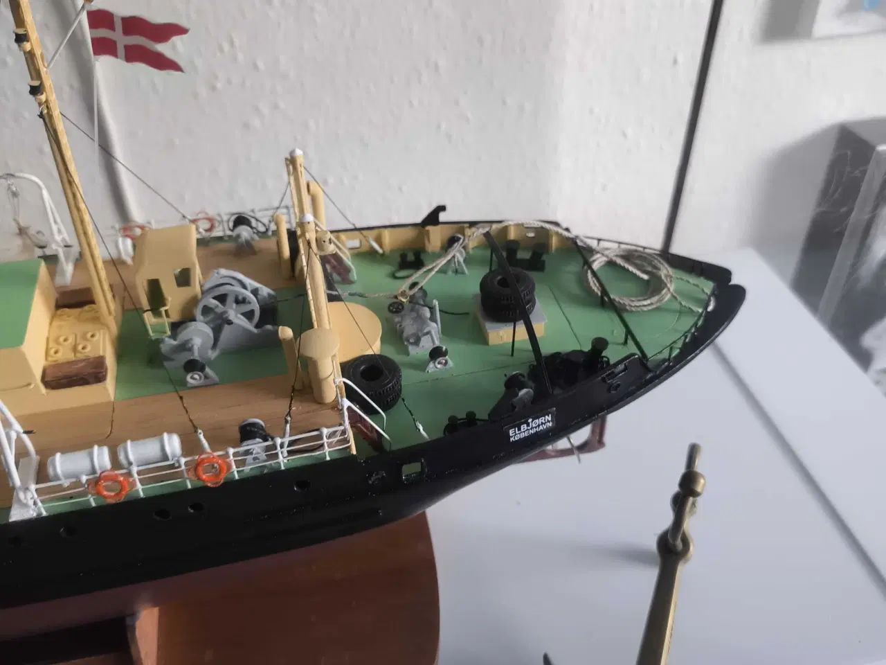 Billede 8 - Elbjørn Skibsmodel Træ Sort og Grøn