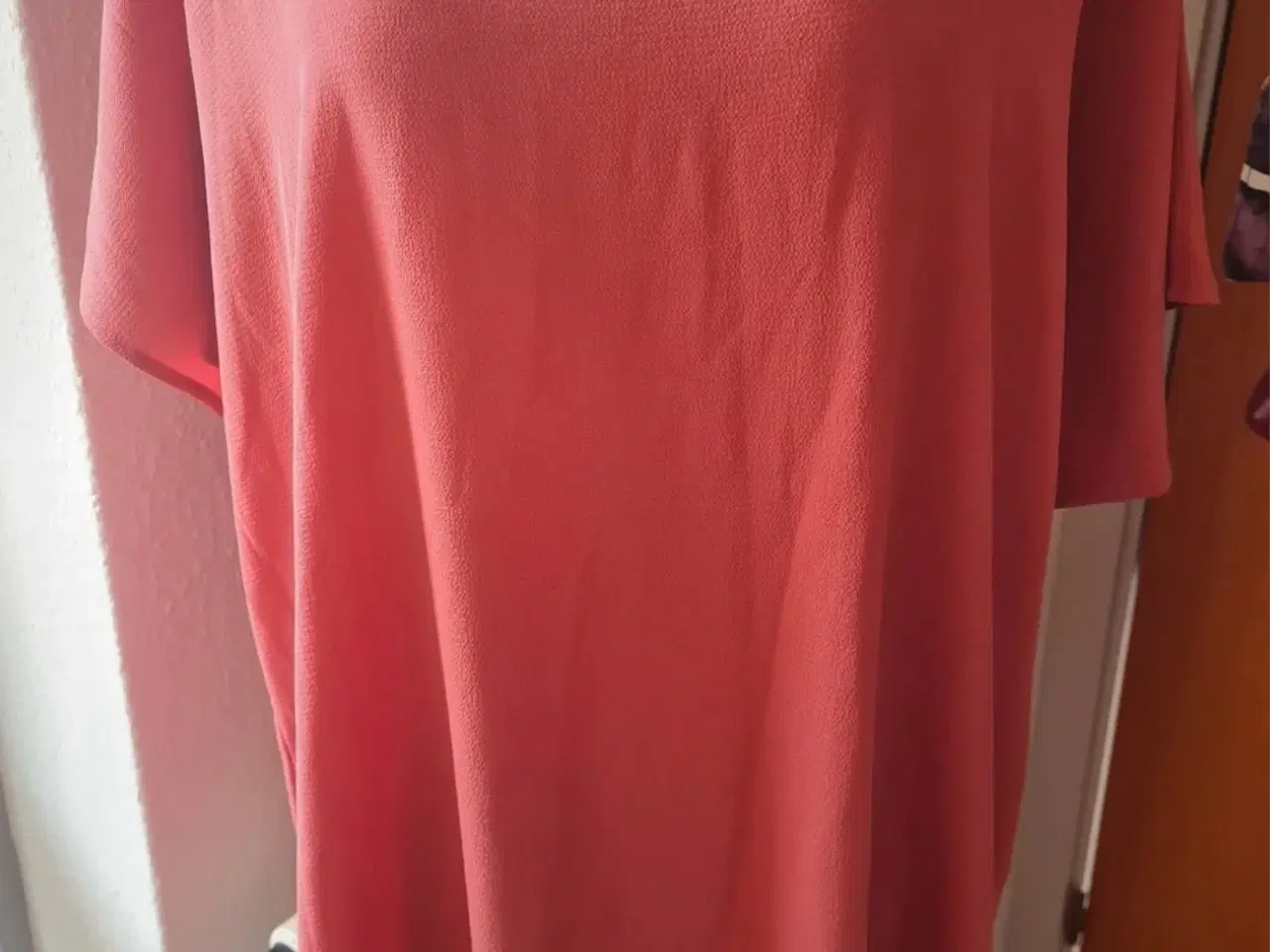 Billede 1 - T-shirt str L 50 Zizzi brun