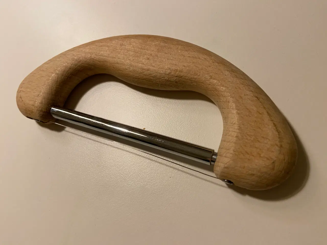 Billede 1 - Osteskærer i træ, håndholdt