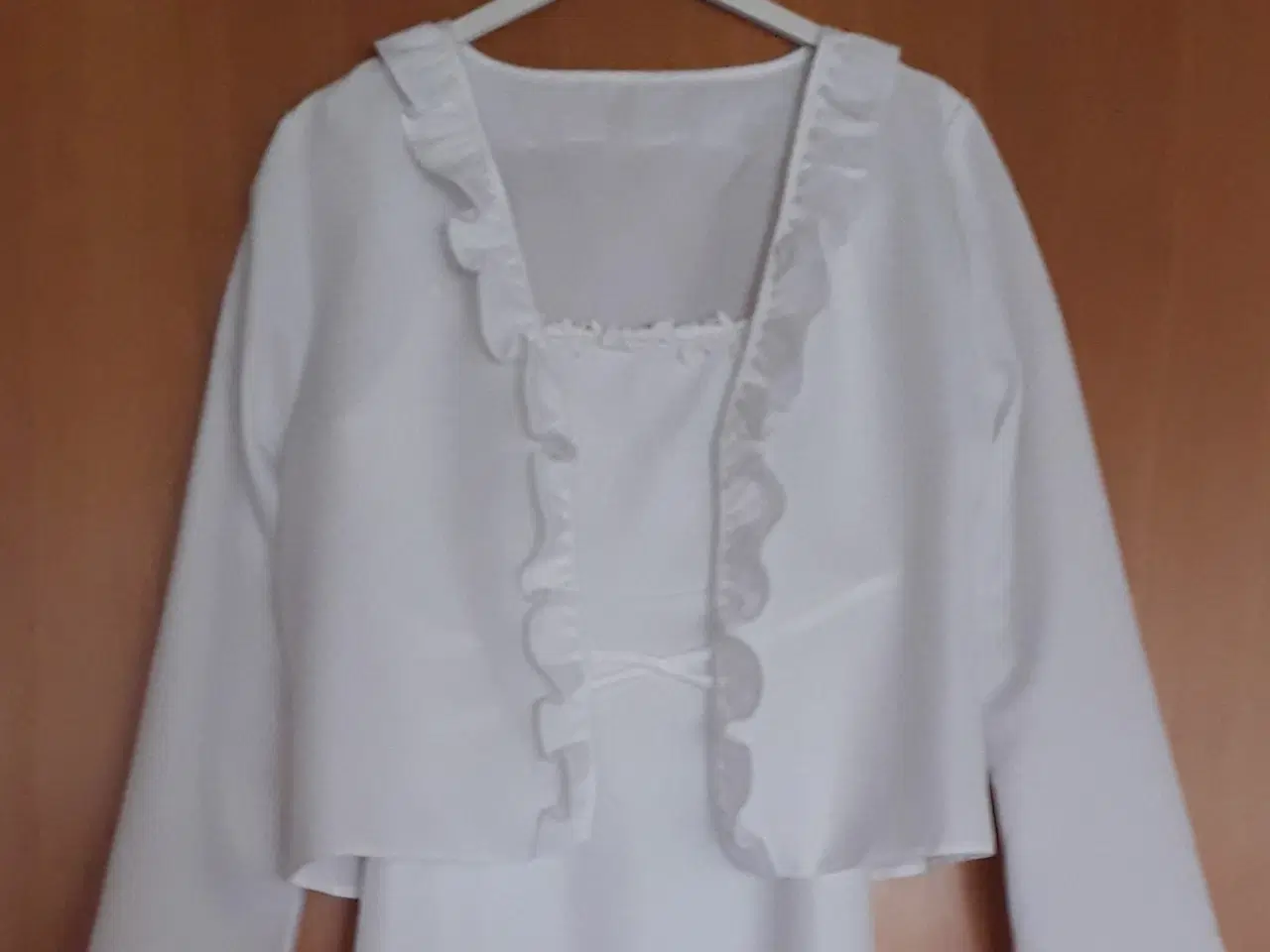 Billede 1 - Lilly konfirmationskjole