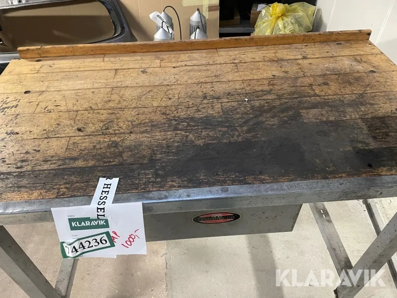 Billede 10 - Arbejdsbord på hjul med skruestik