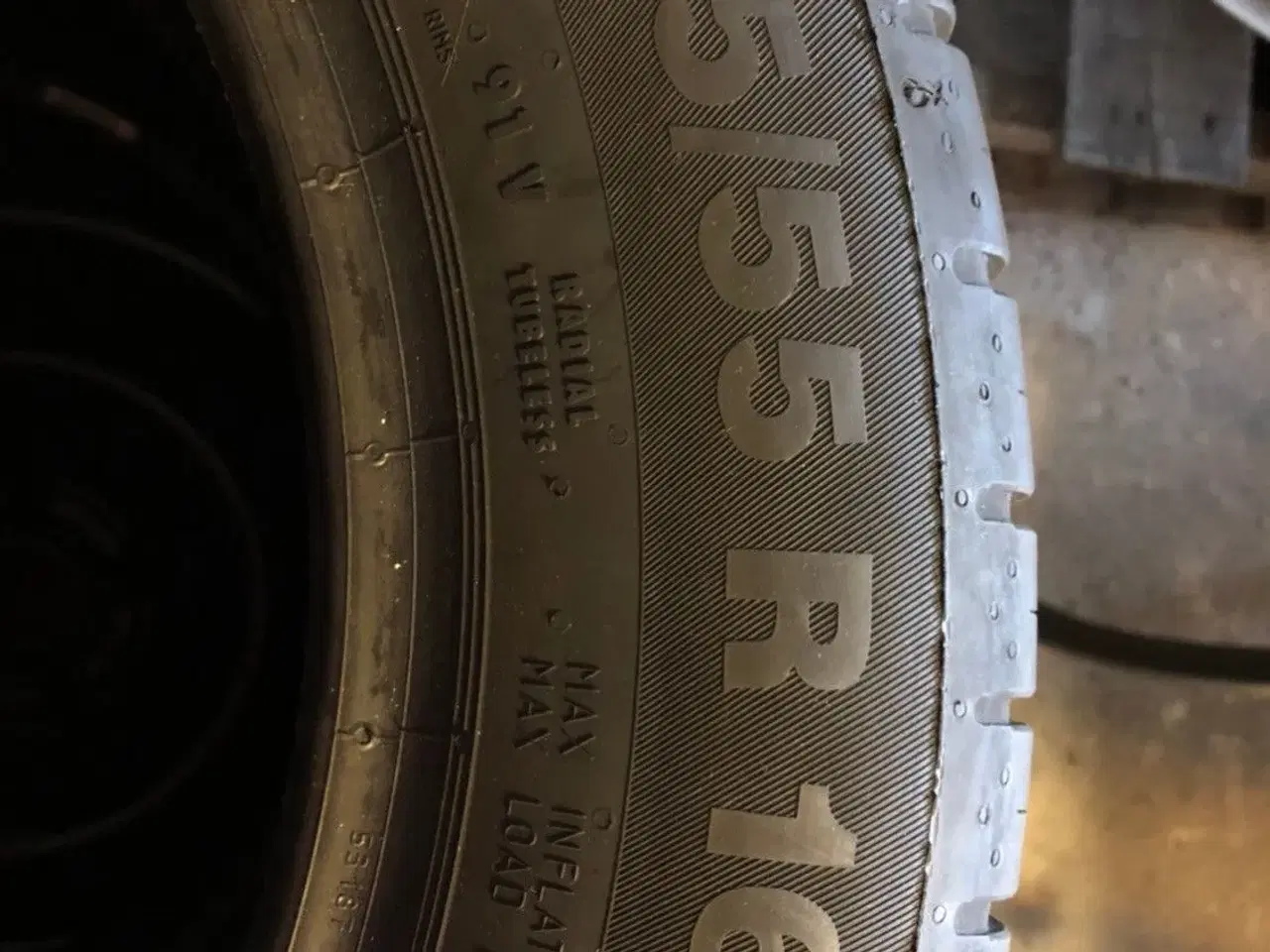 Billede 3 - Alufælge med dæk