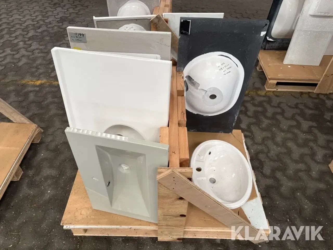 Billede 12 - Vaskebordplader Marbré & Marmorline til toilet - 223 styk.