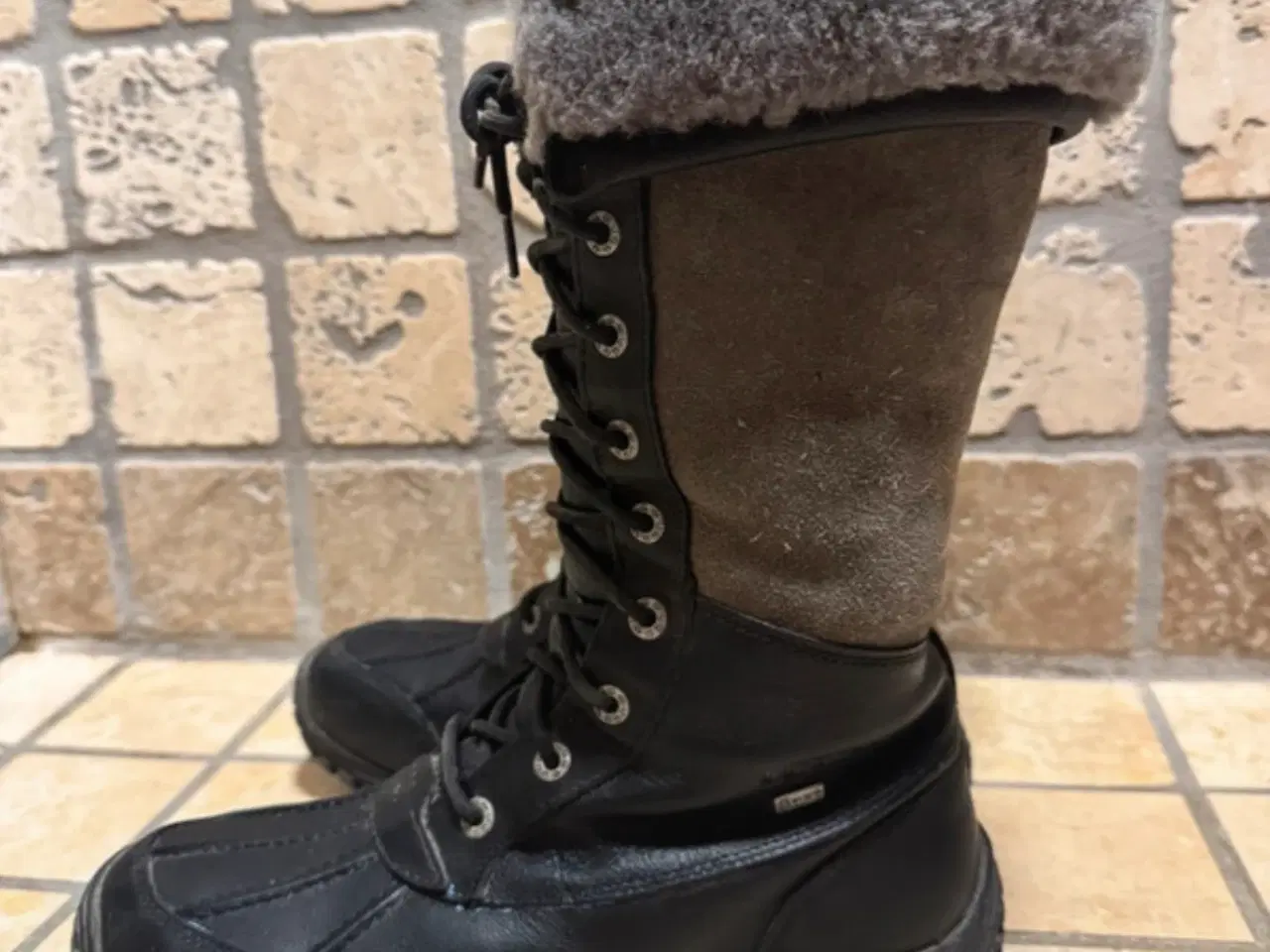 Billede 1 - UGG Adirondack tall støvler