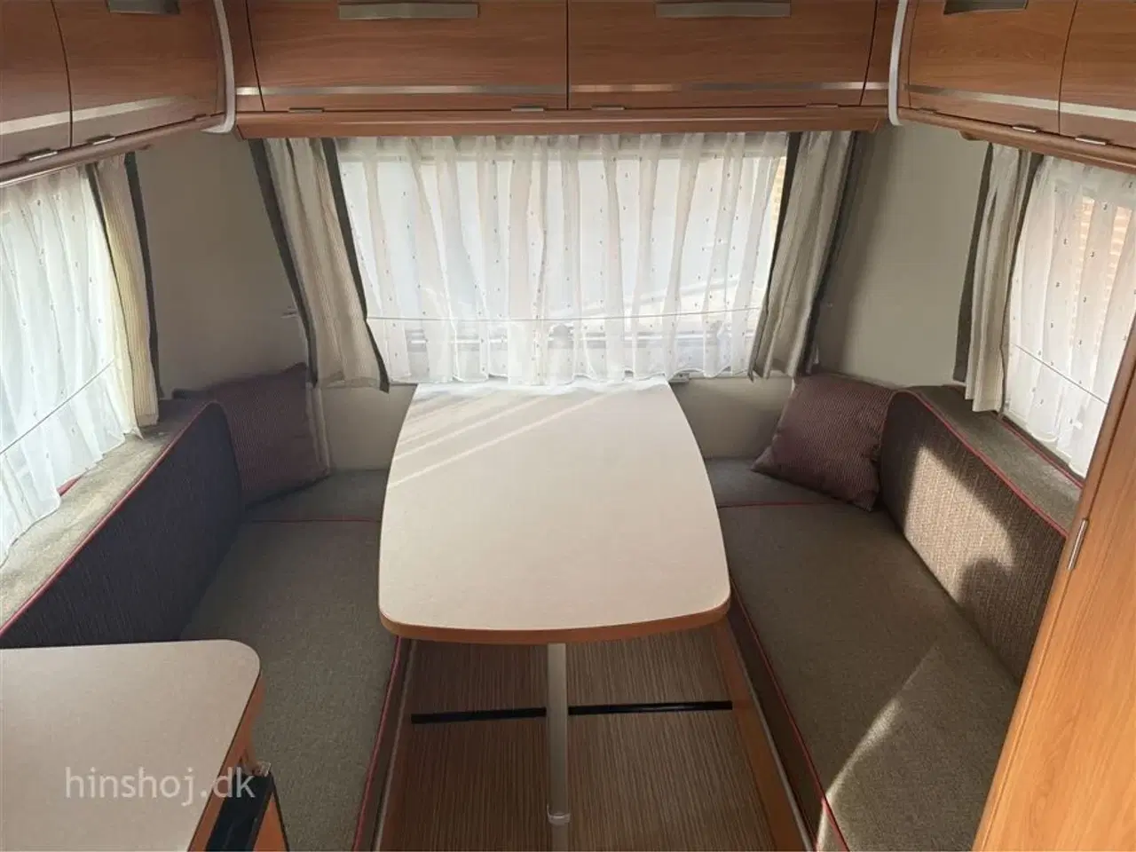 Billede 3 - 2022 - Eriba Touring Familia 320 Rigtig fin og let Rejsevogn som kan trækkes af de fleste biler fra Hinshøj Caravan A/S