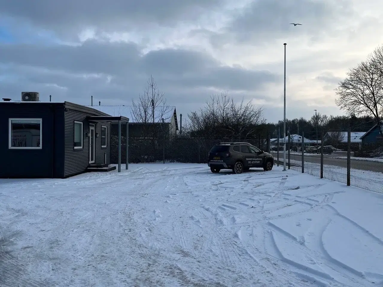 Billede 11 - Lager-/kontorlejemål på indhegnet grund