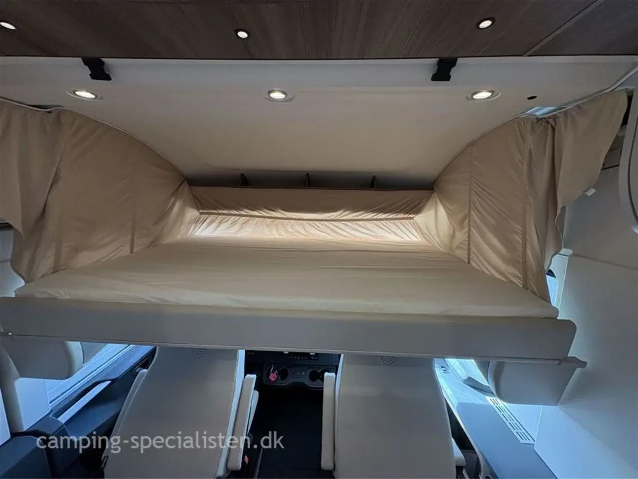 Billede 6 - 2026 - Kabe Imperial R i830 LQB   Nyhed - Kabe Imperial R i830 LQB 2026 - Se den nu hos Camping-Specialisten.dk