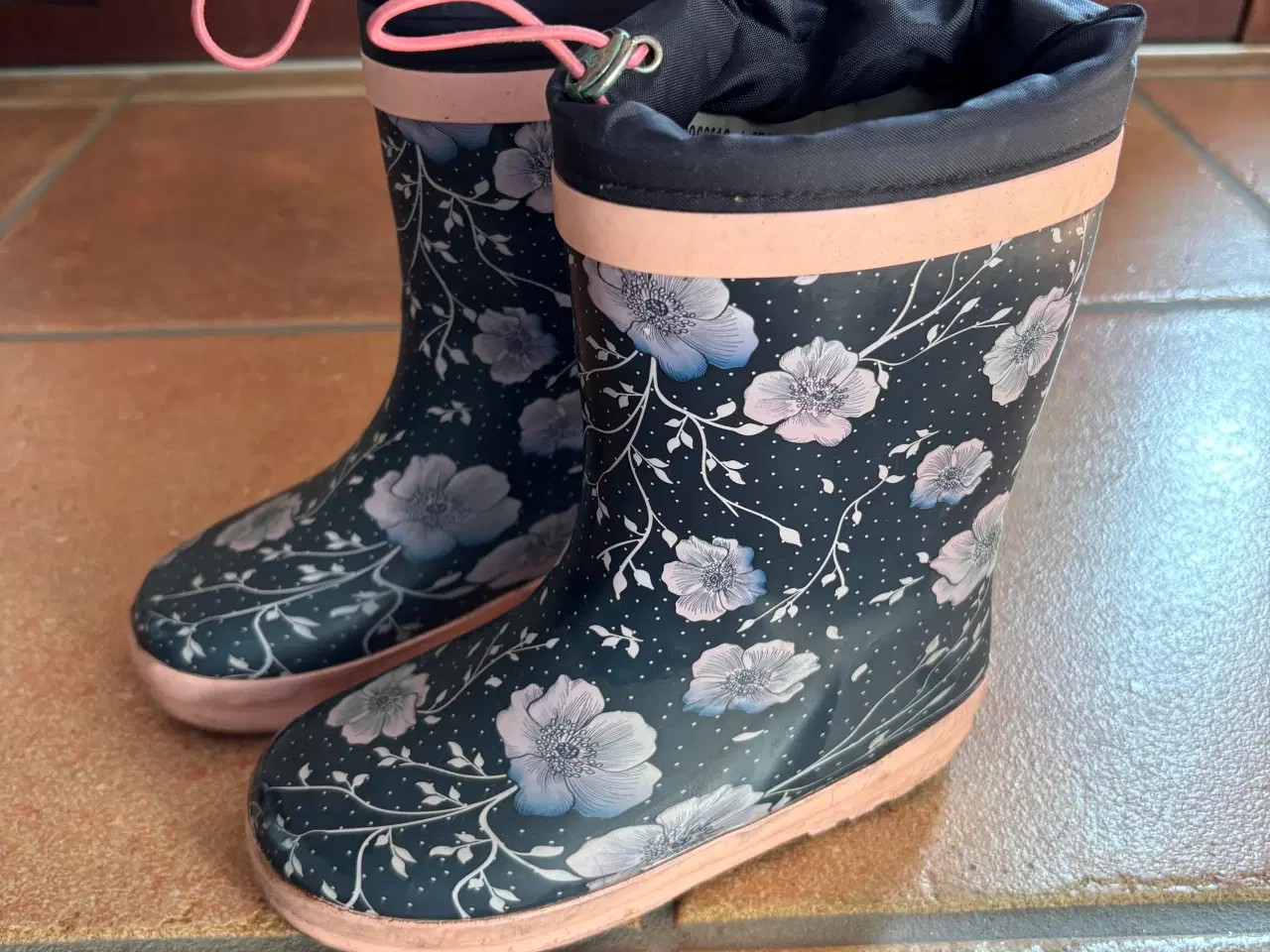 Billede 2 - Gummistøvle til pige