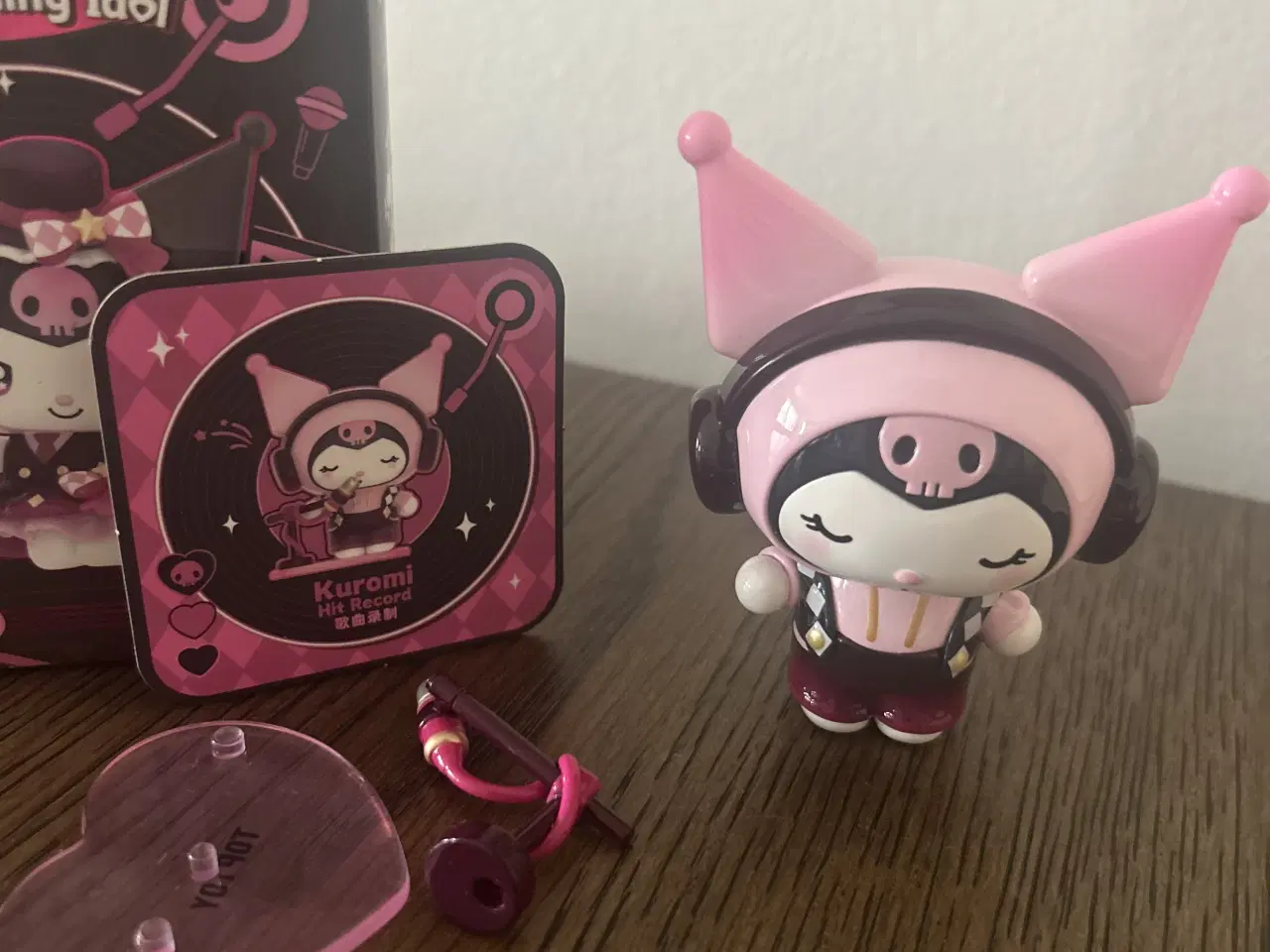 Billede 4 - Kuromi idol figur-confirmed design Blindbox 