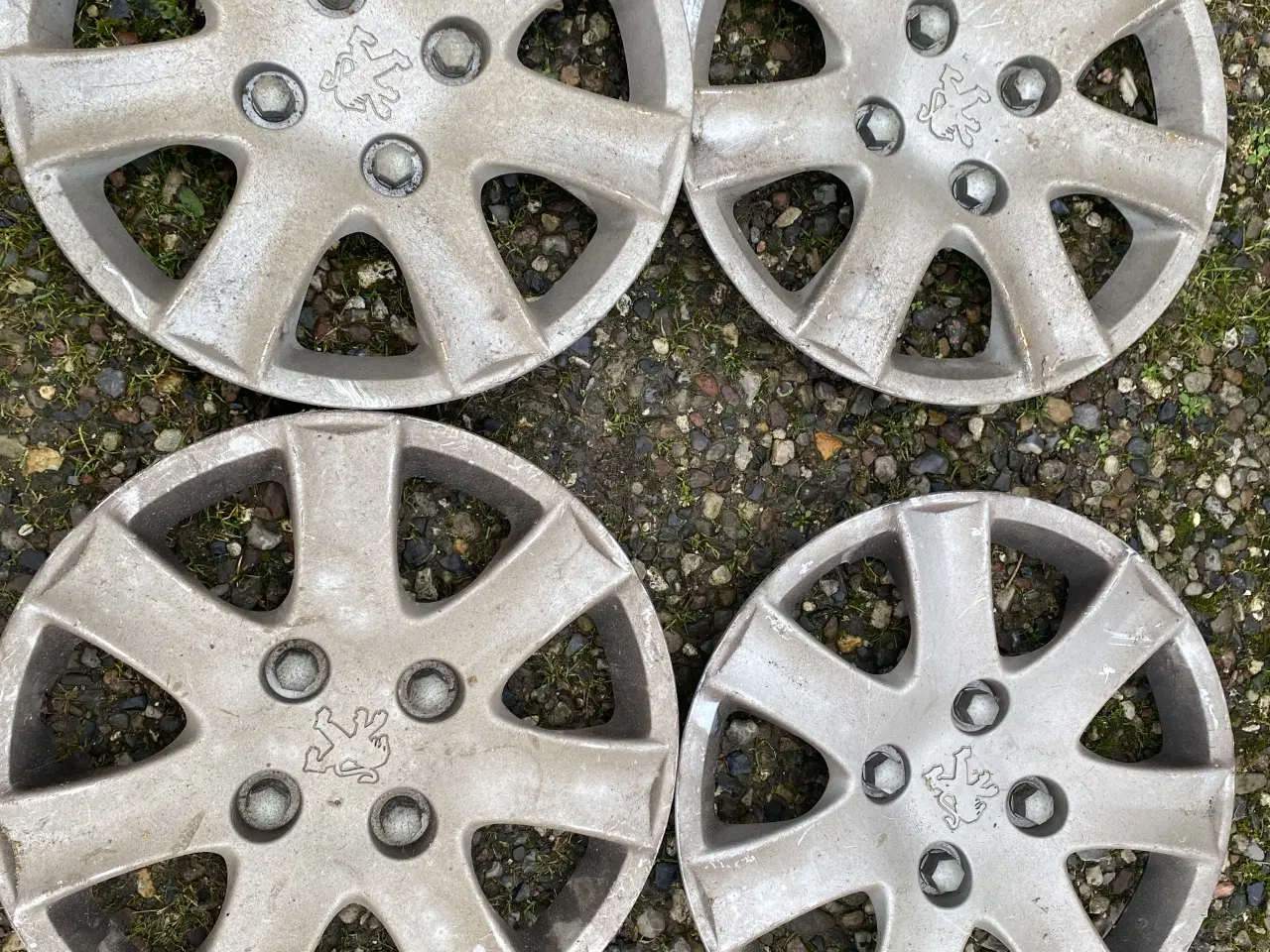 Billede 7 - Dæk på fælge passer til Peugeot 206+