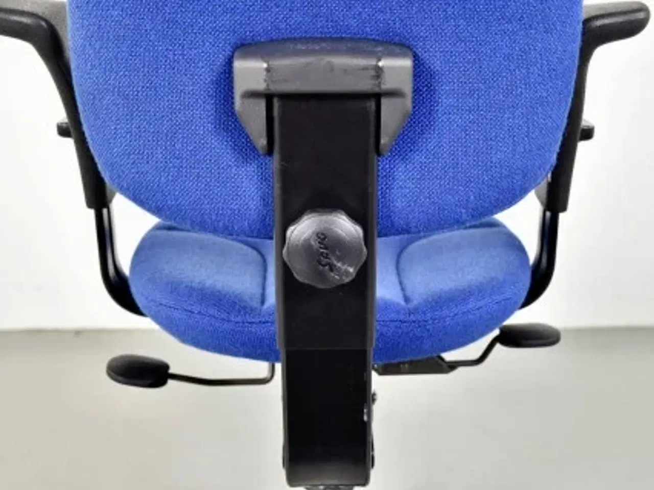 Billede 6 - Savo kontorstol i blå med sorte armlæn