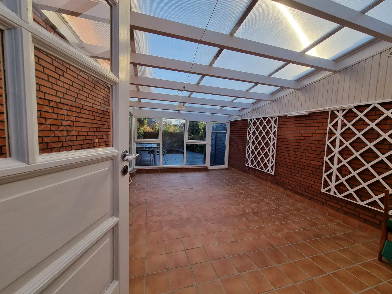 Billede 11 - Velholdt villa med stor garage og udestue.