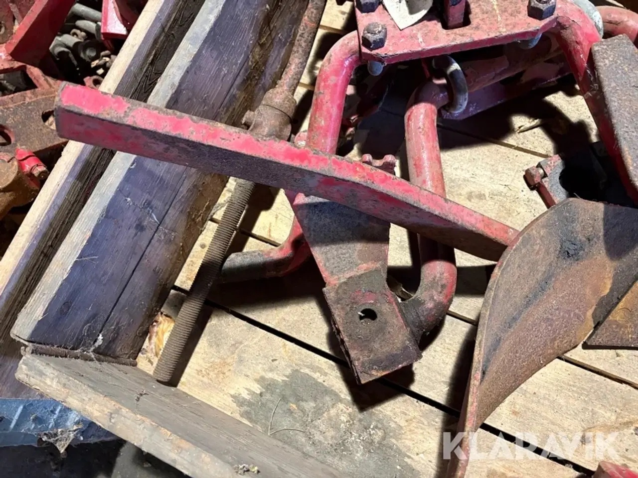 Billede 6 - Blandet lot plovdele til skjold / Kongskilde