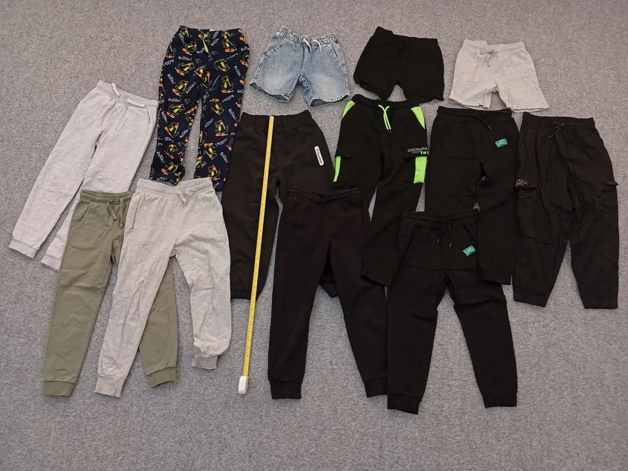Billede 1 - 6-7 år, 13x bukser