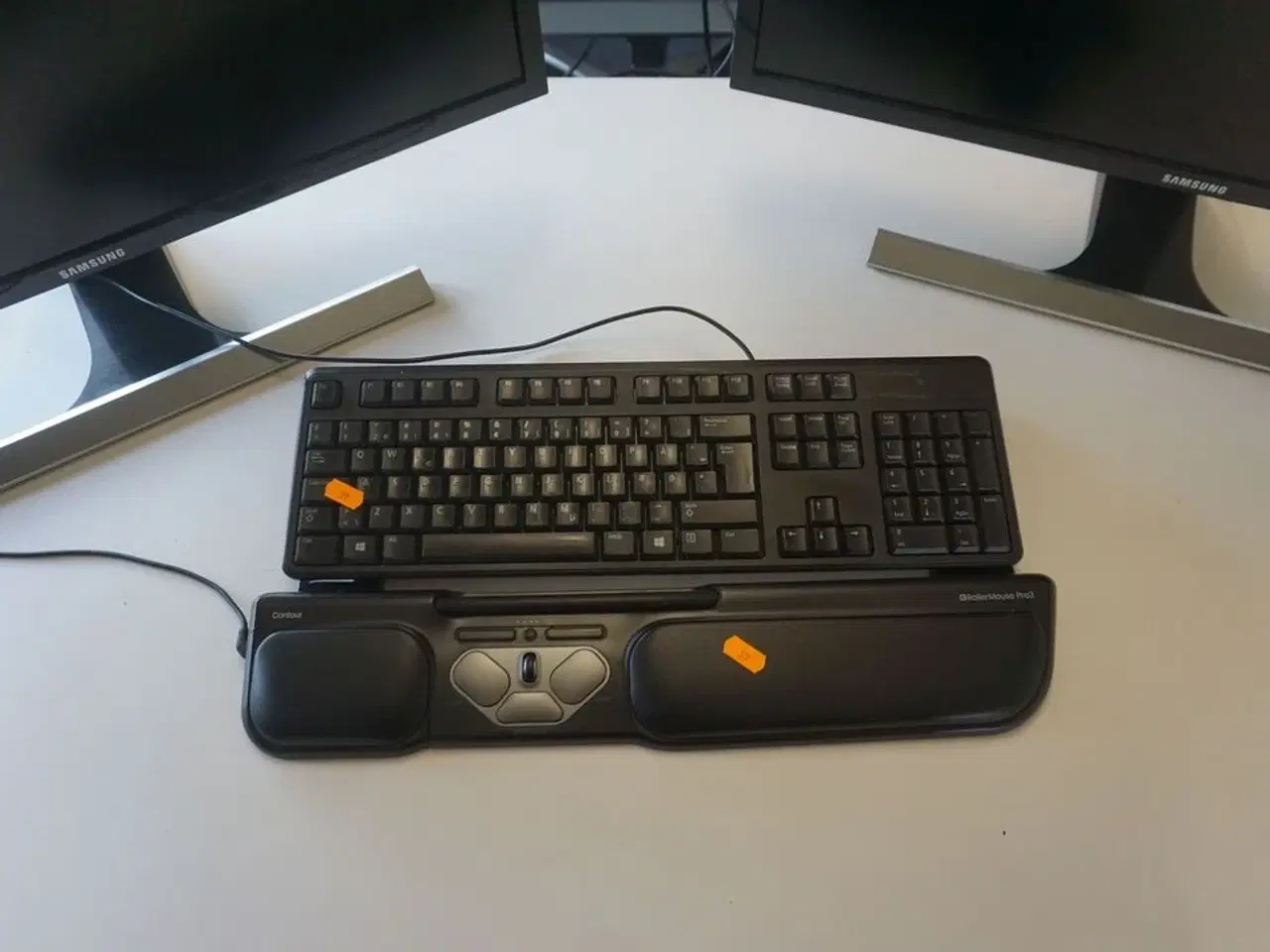 Billede 4 - 2 stk. skærme + tastatur & dockingstation