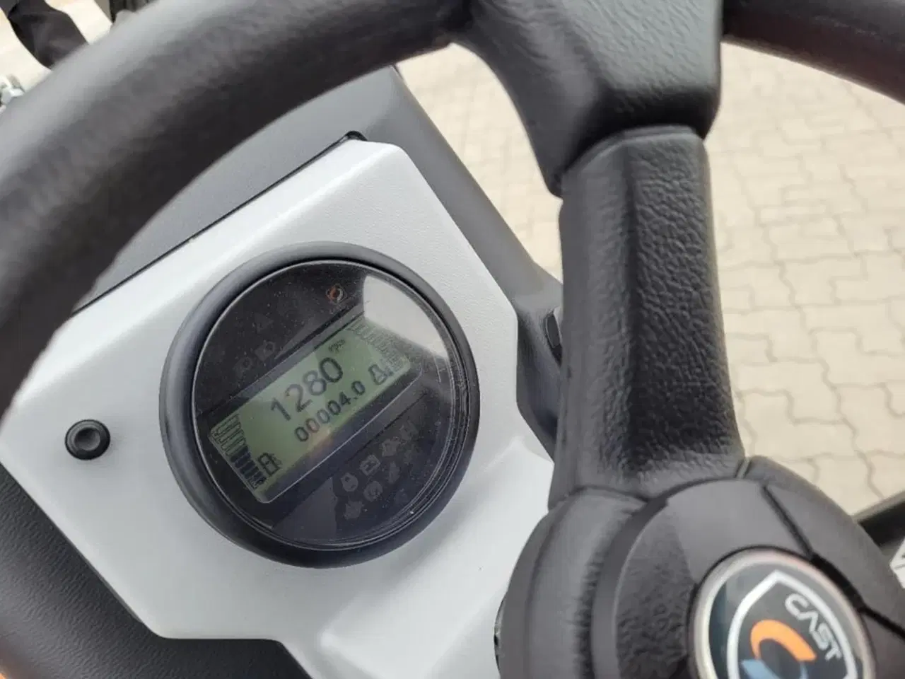 Billede 9 - Cast 825 D