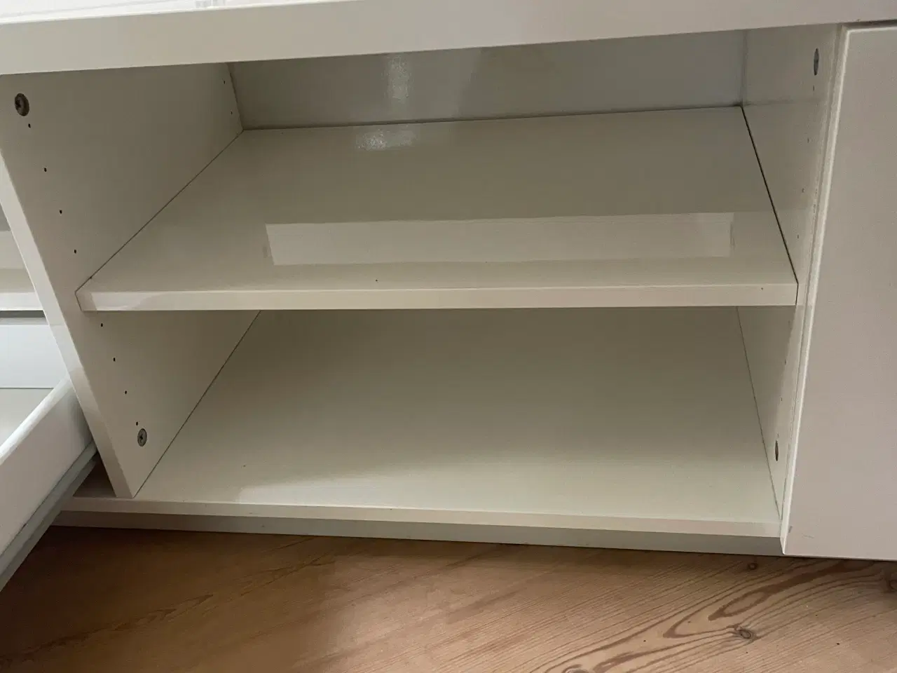 Billede 4 - Ikea TV-bord