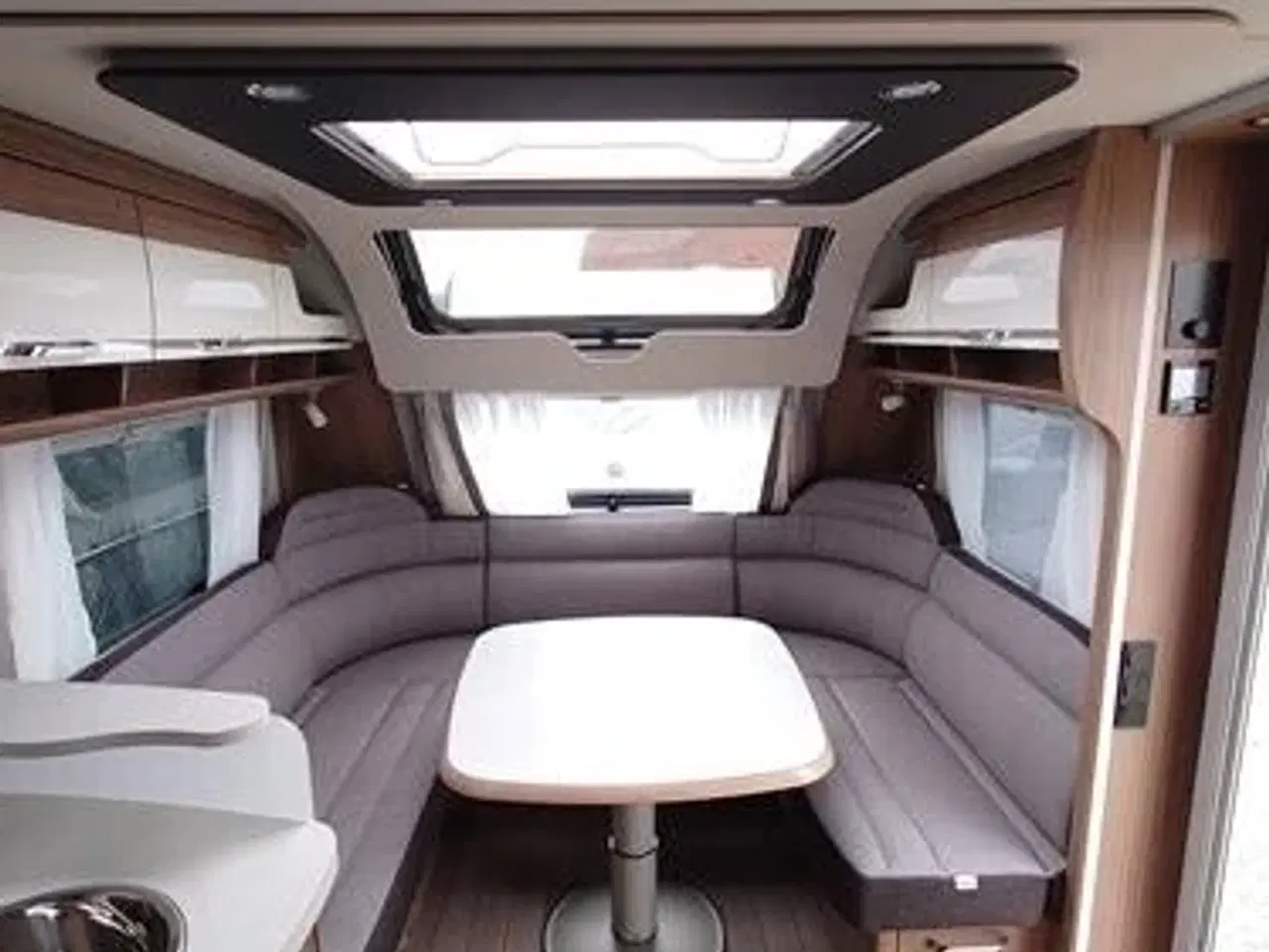 Billede 10 - Knaus SÜDWIND Scandinavian Selection 580 UF Smugkig på Januar Tilbud - Spar 30.000