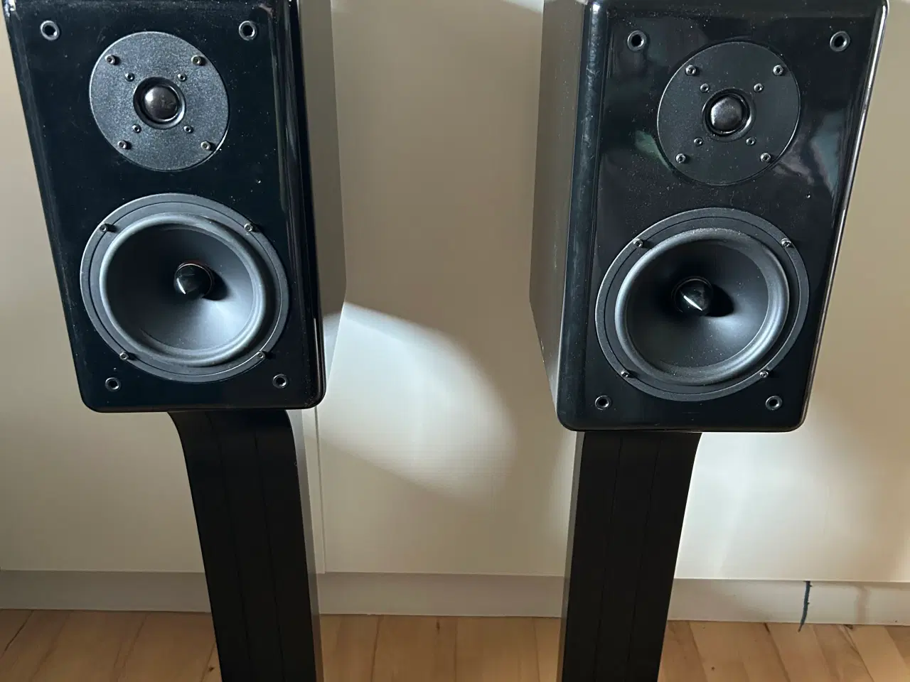 Billede 2 - XTZ 93.22 højtalere med stander