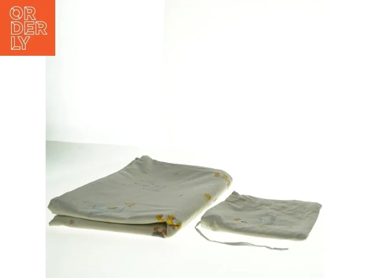 Billede 3 - Sengetøj med svanedesign (str. 95 x 124 cm)