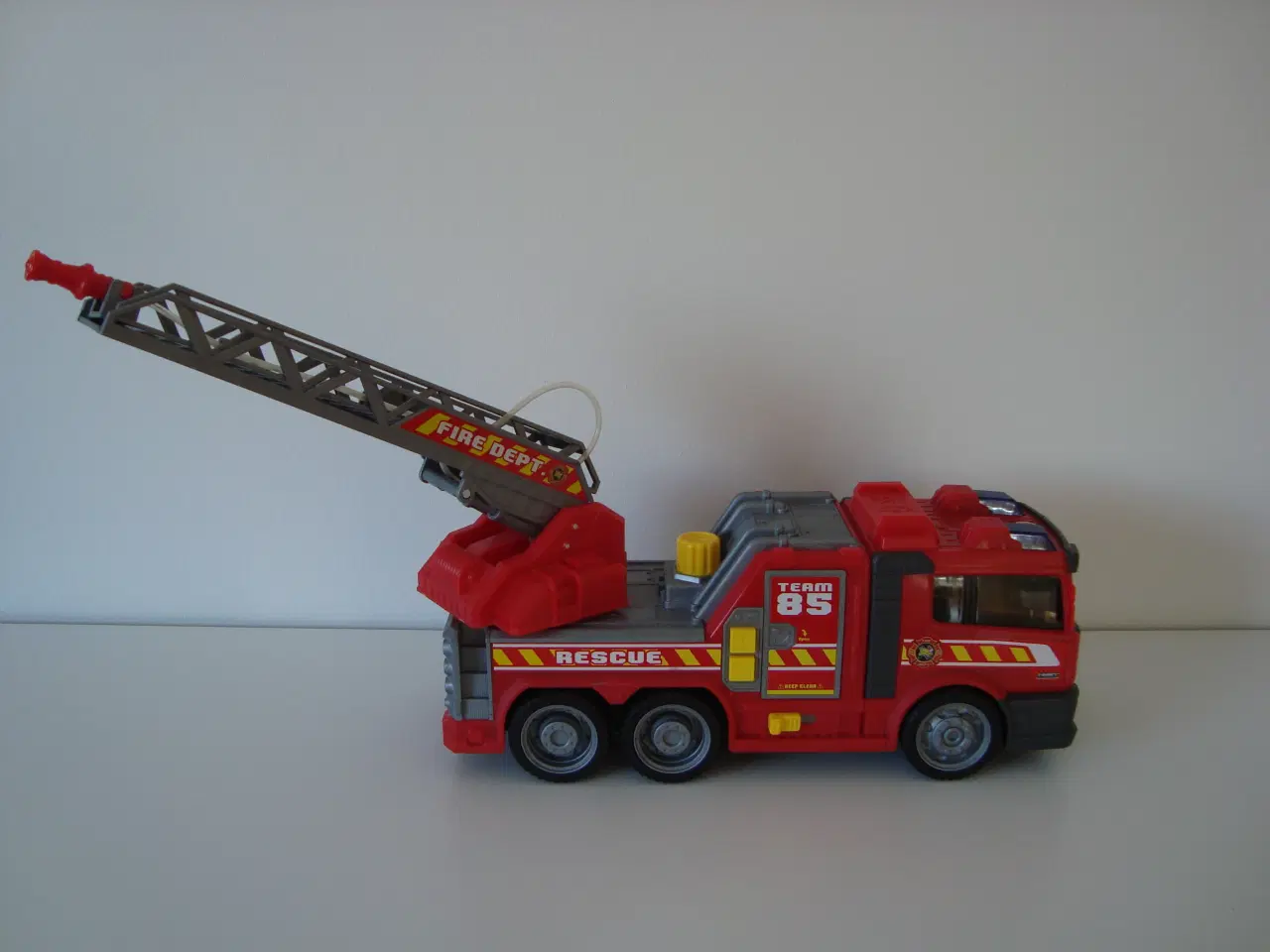 Billede 3 - Brandbil med lys og lyd