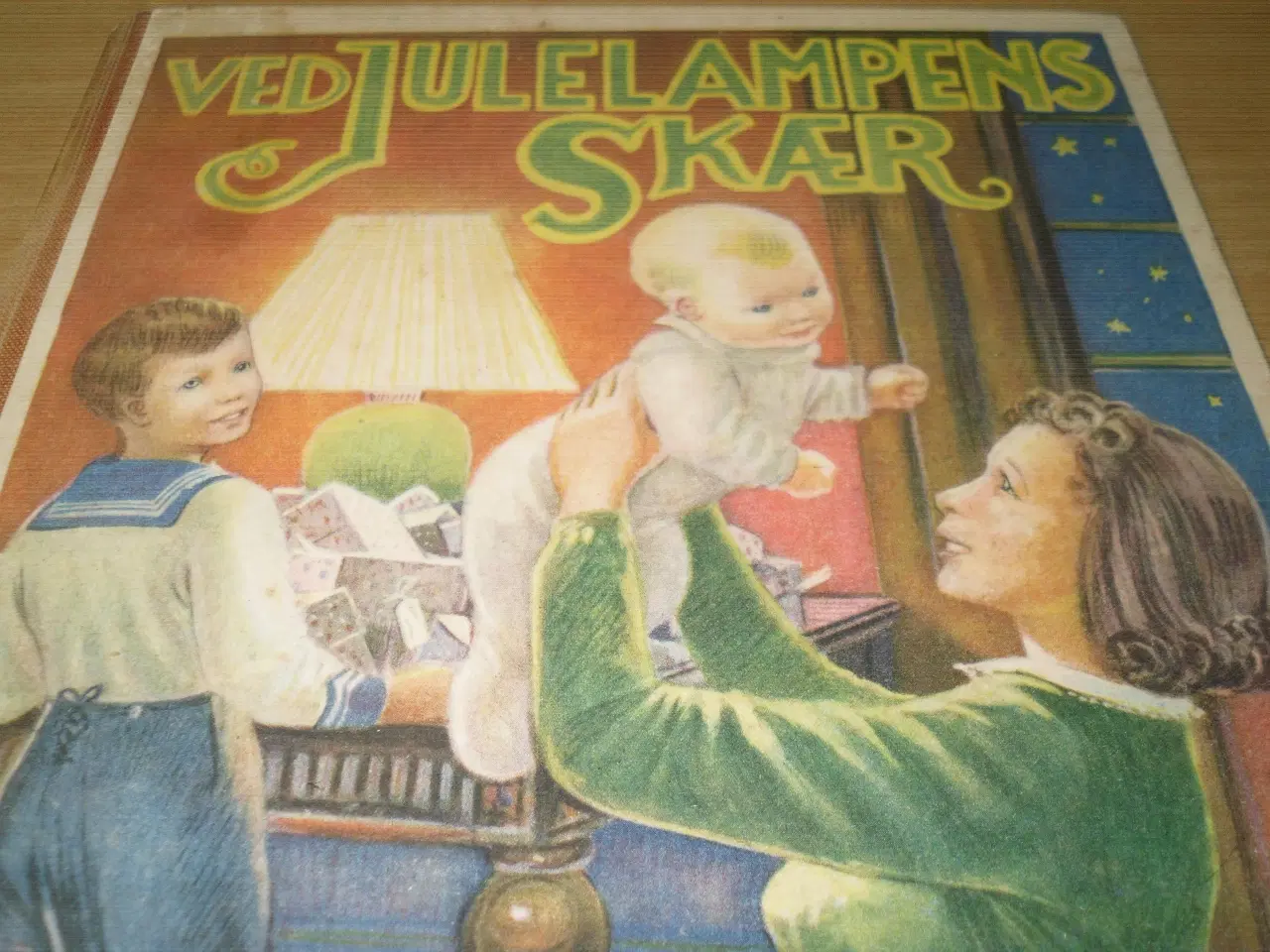 Billede 1 - Ved JULELAMPENS Skær 1949.