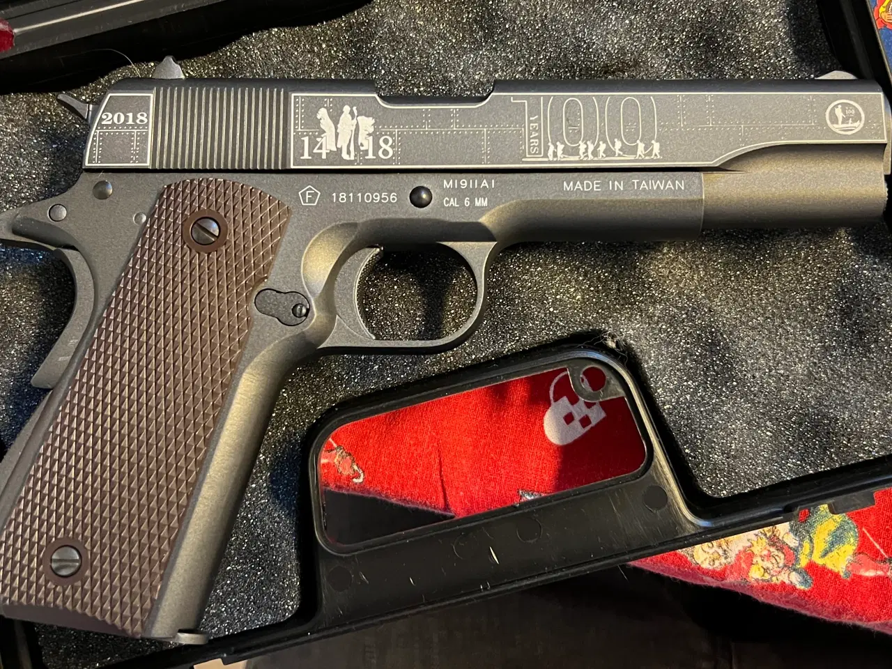 Billede 2 - M1911 co2 pistol special graveret