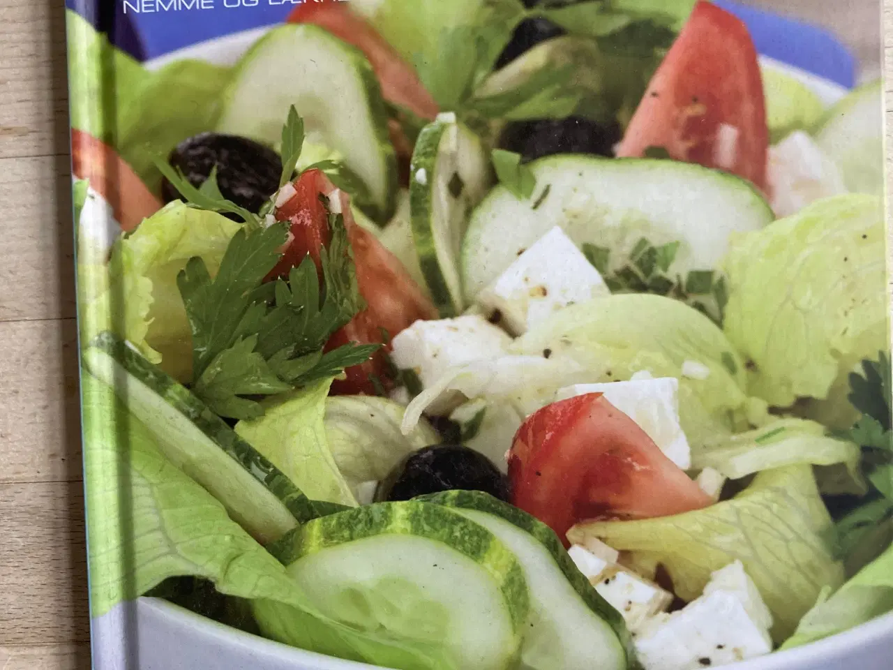 Billede 1 - Salater. Nemme og lækre opskrifter til enhver lejl
