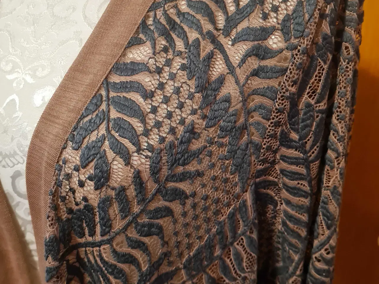 Billede 5 - Grøn cardigan str M 46-48 fra Zizzi 