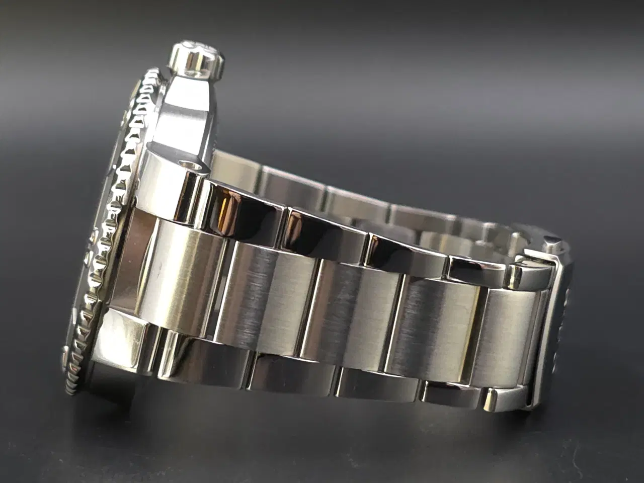 Billede 3 - ORIS Aquis Relief. 2024. Fortsat fabriksgaranti.