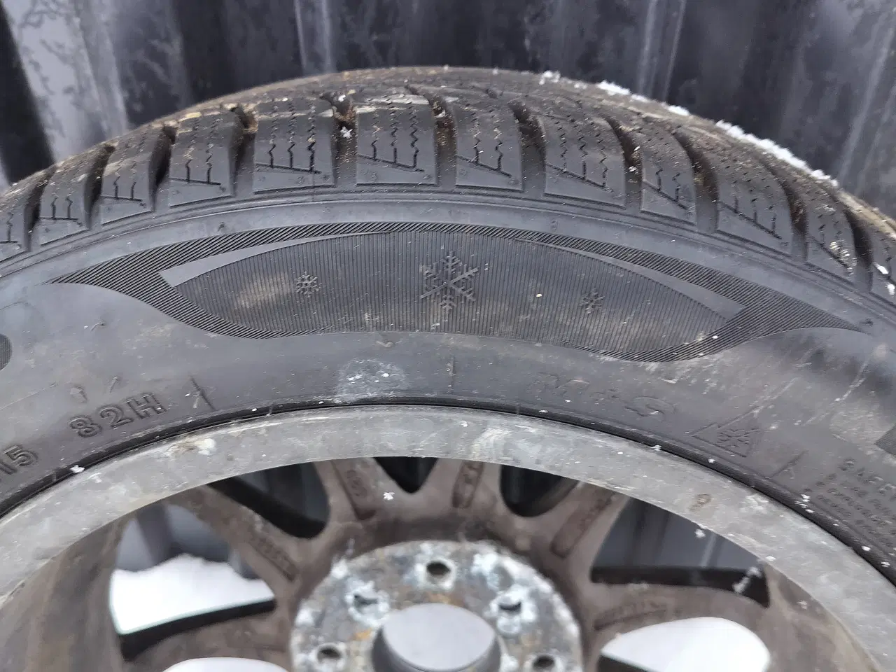 Billede 4 - 4 stk vinterdæk med fælge