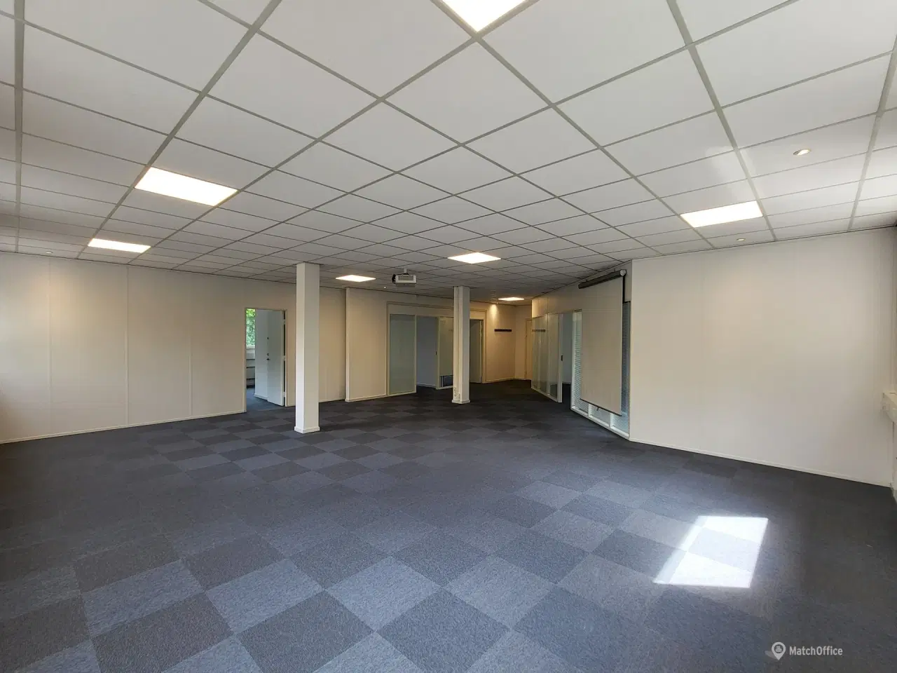 Billede 1 - 190 m2 godt anvendeligt flerrums kontormulighed