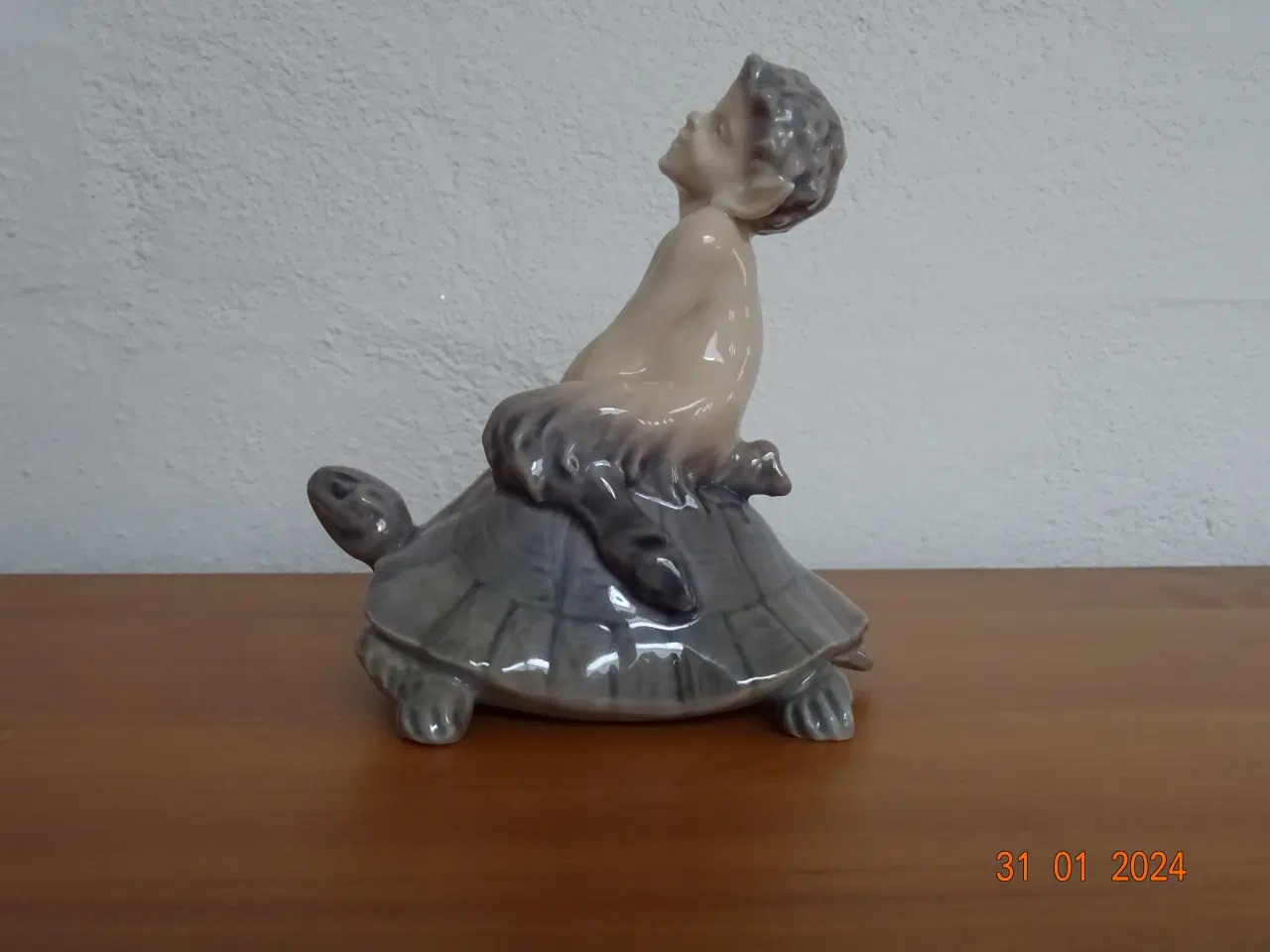 Billede 2 - Faun på skildpadde, Royal Copenhagen figur Nr. 858