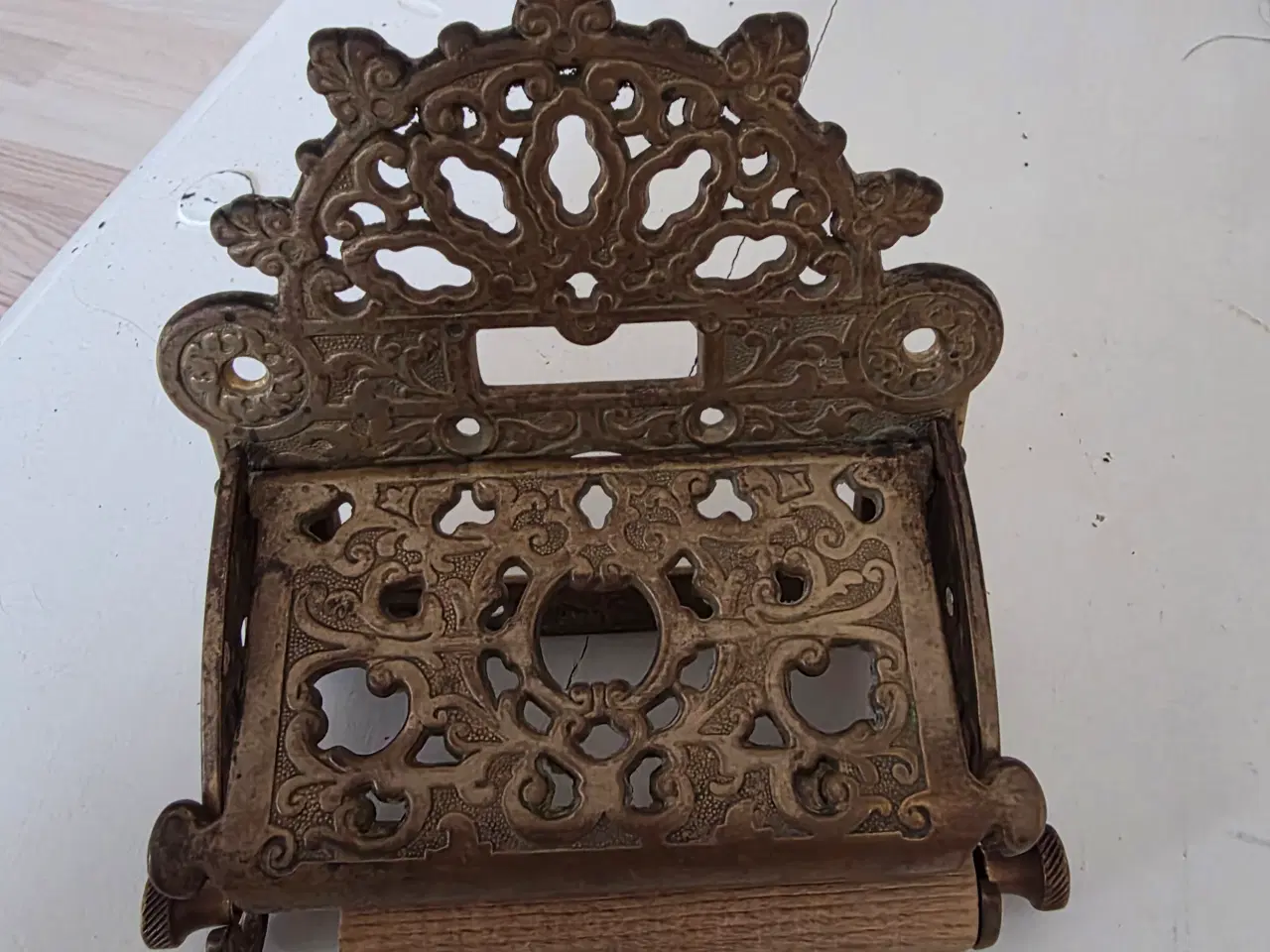 Billede 1 - Flot messing toilet papirs holder 