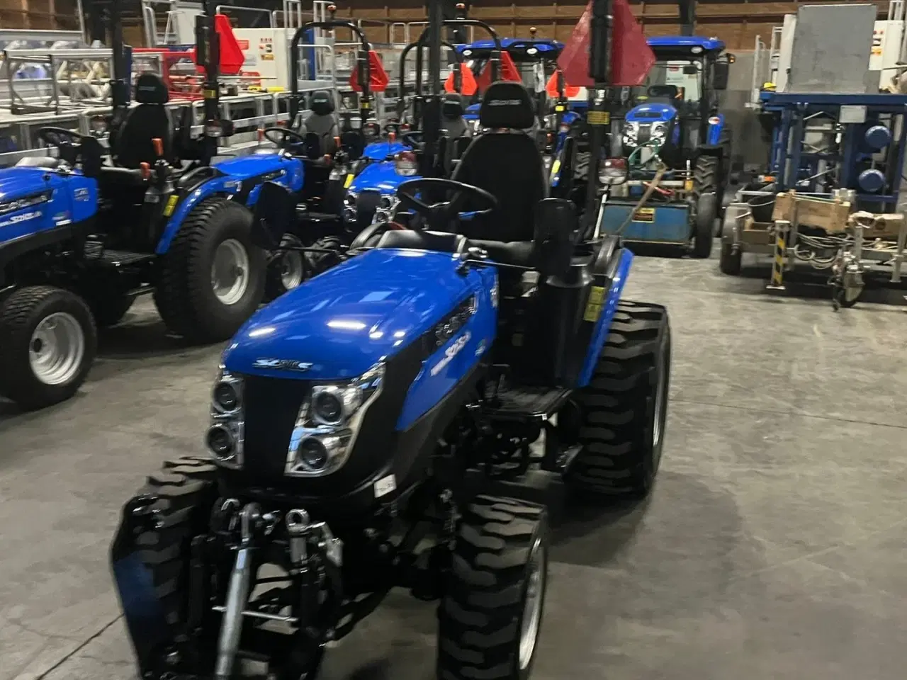 Billede 3 - Solis H26 HST Industrihjul og Frontlift