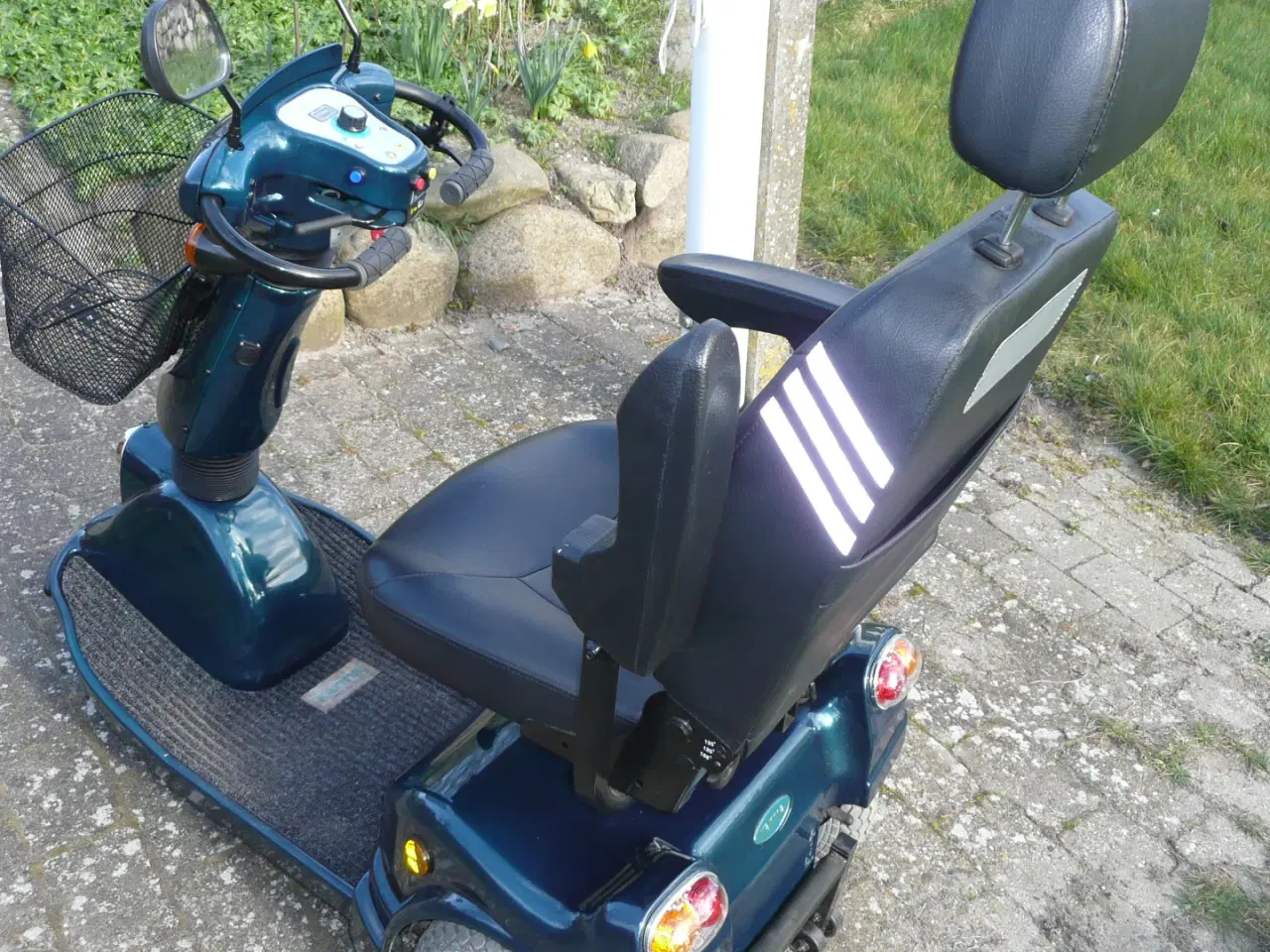 Billede 5 - Næsten ny El-scooter af mrk. Karma (nypris 22.995)