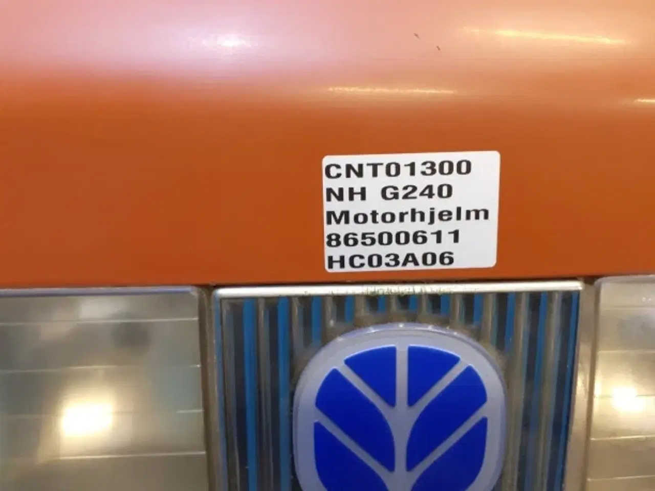 Billede 9 - New Holland G240 Motorhjelm 86500611