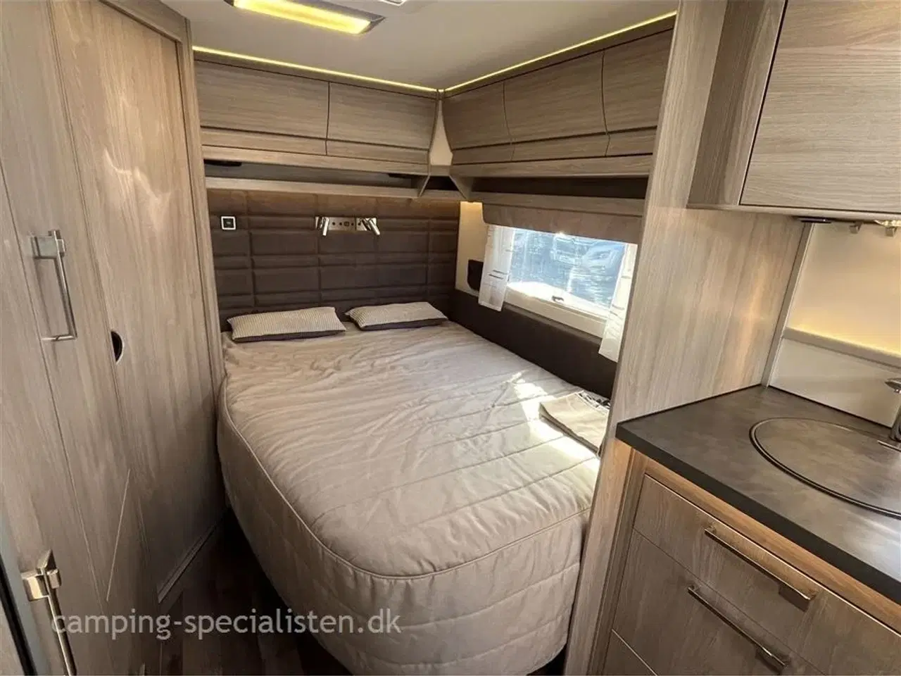 Billede 13 - 2021 - Kabe Smaragd 520 XL KS   Kabe Smaragd XL KS Queen Selection 2021 - Se den nu hos Camping-Specialisten.dk